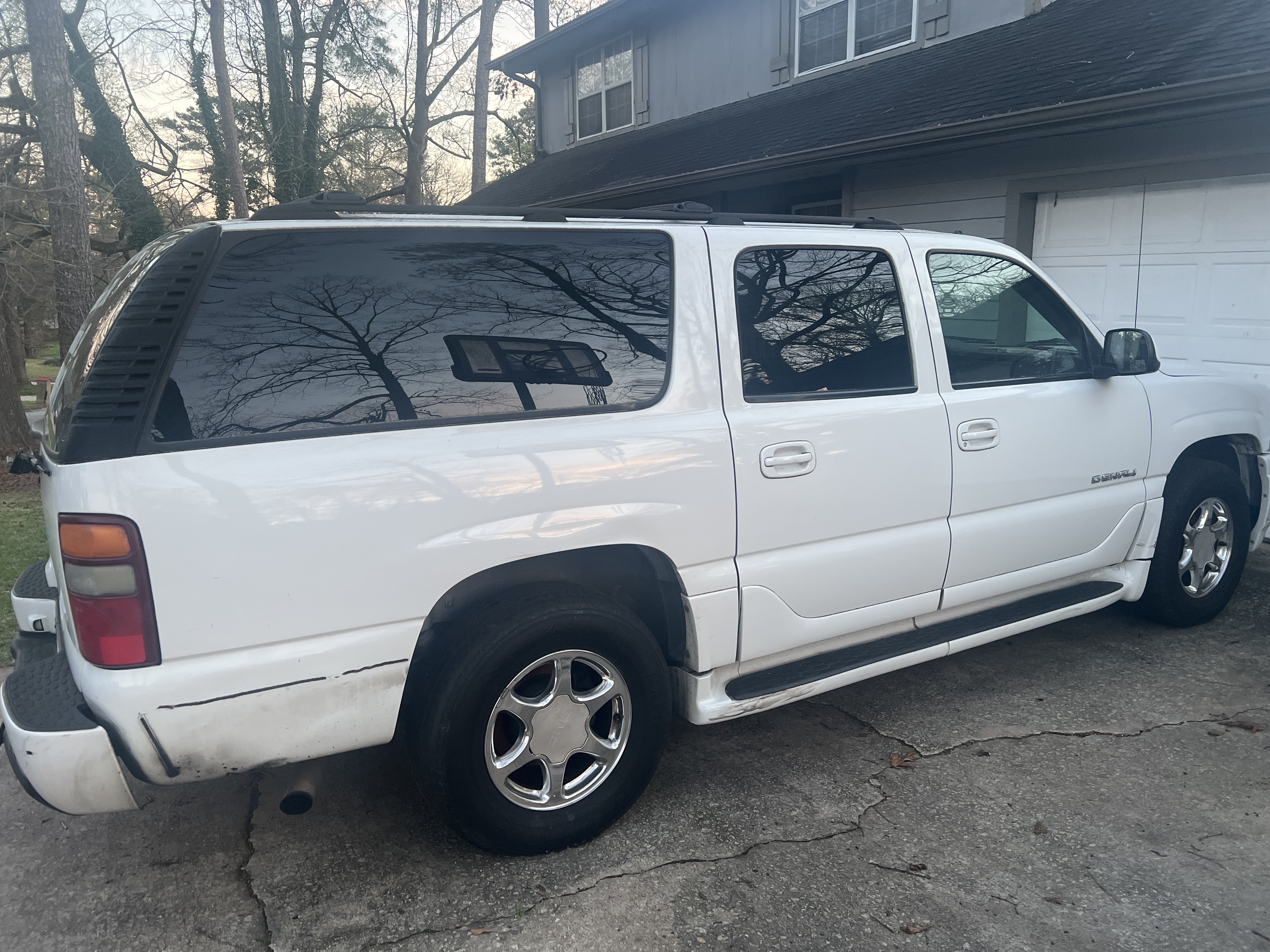 2003 GMC Yukon XL Denali