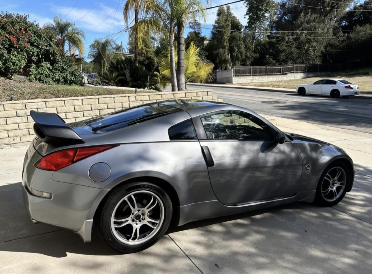 Used 2004 Nissan 350Z Enthusiast w/ Cargo Convenience Pkg