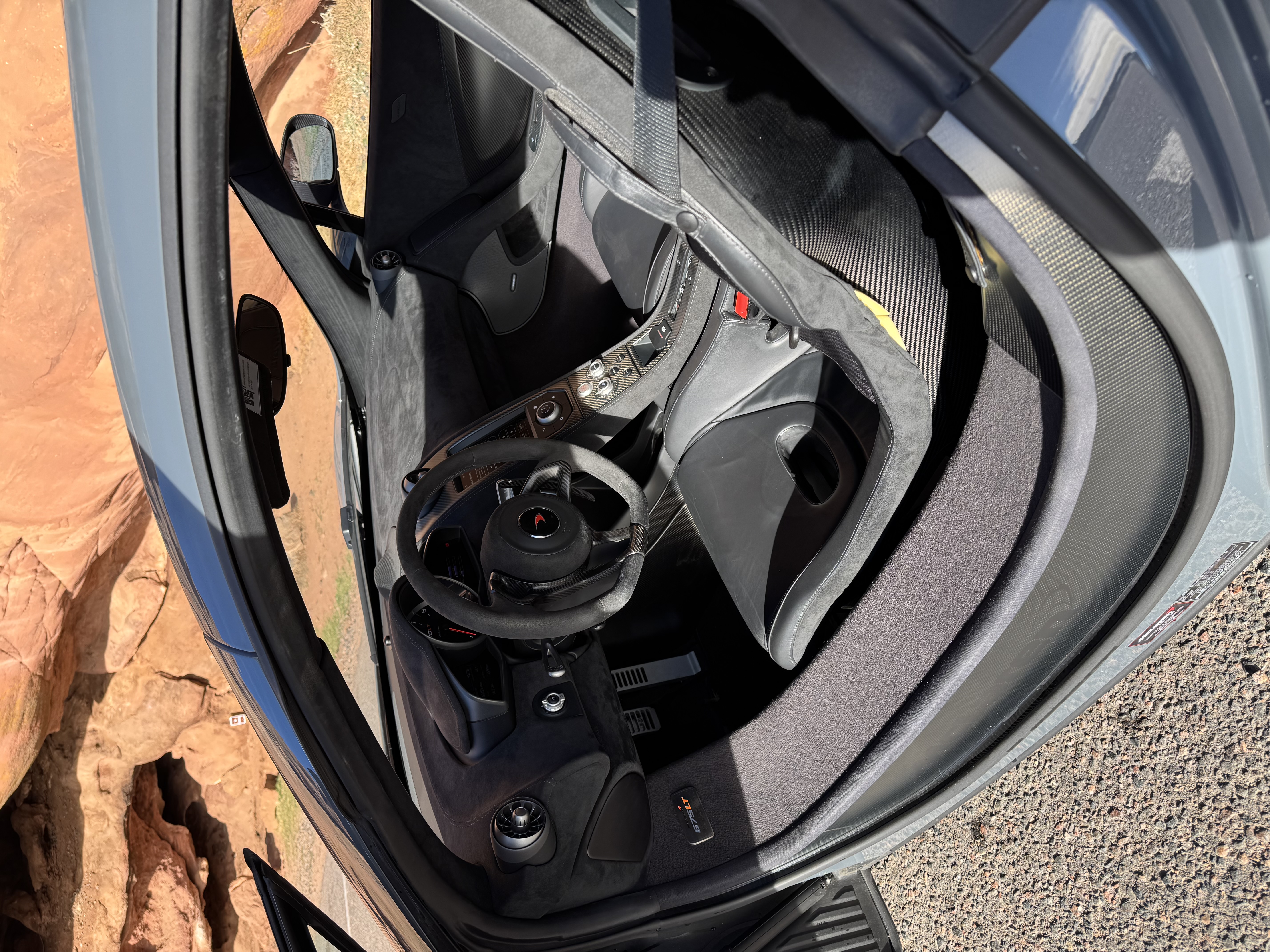 Used 2016 McLaren 675LT Coupe photo 19