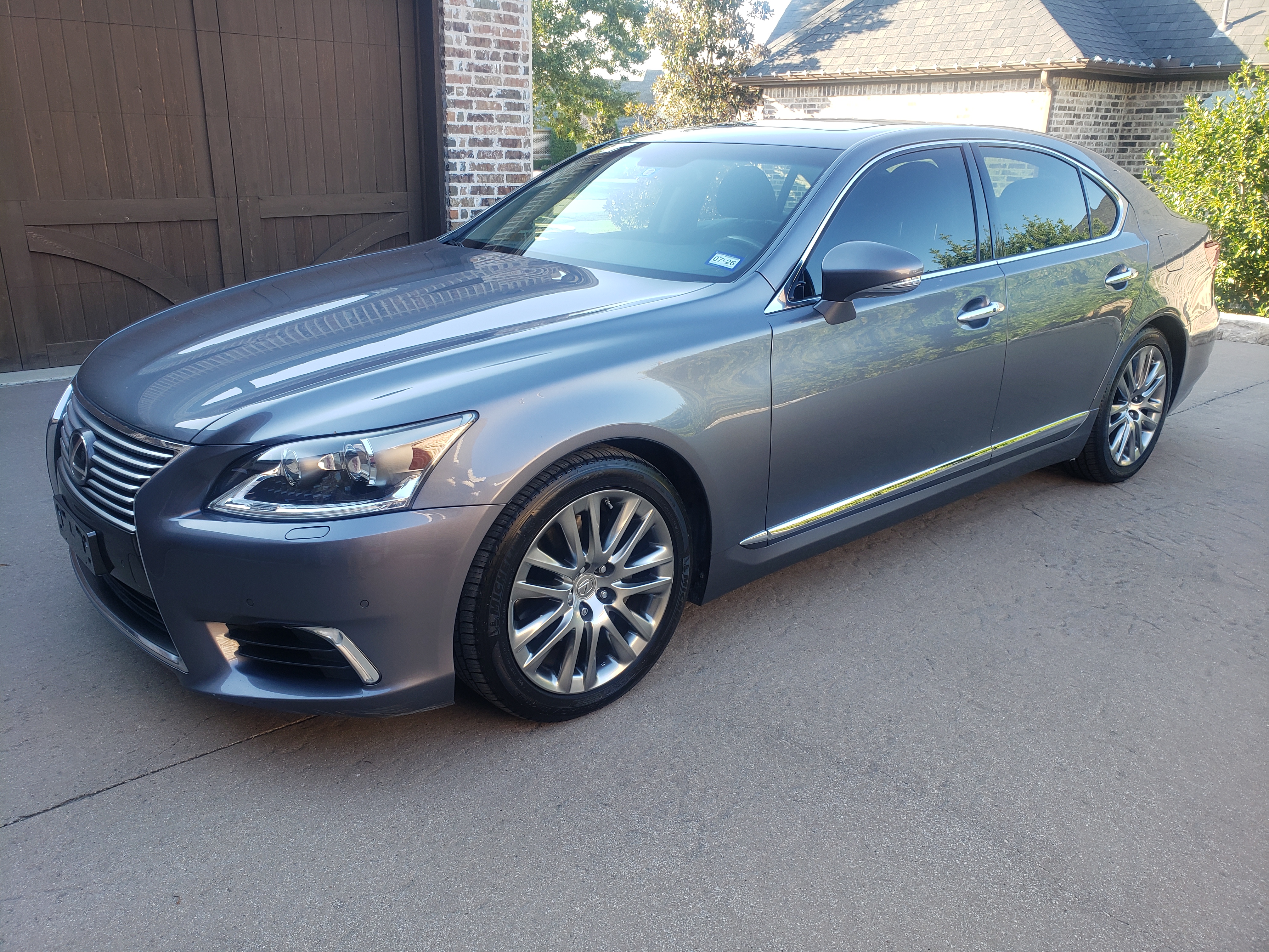 2013 Lexus LS Base