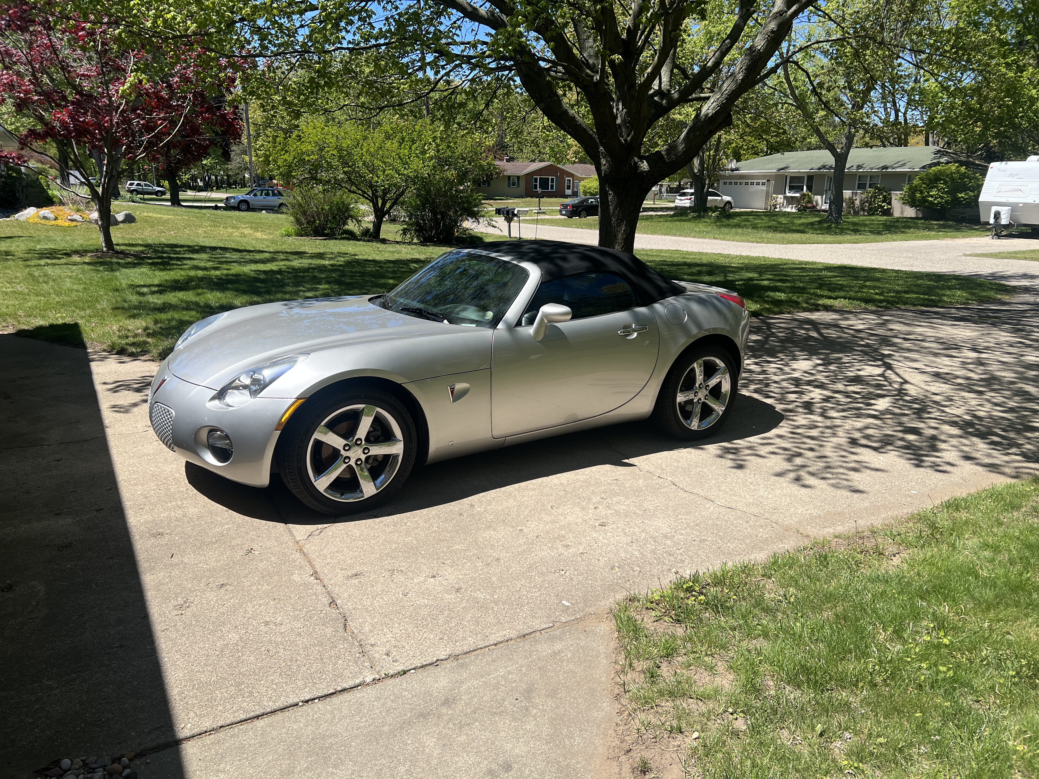 Used 2007 Pontiac Solstice Convertible w/ Premium Package