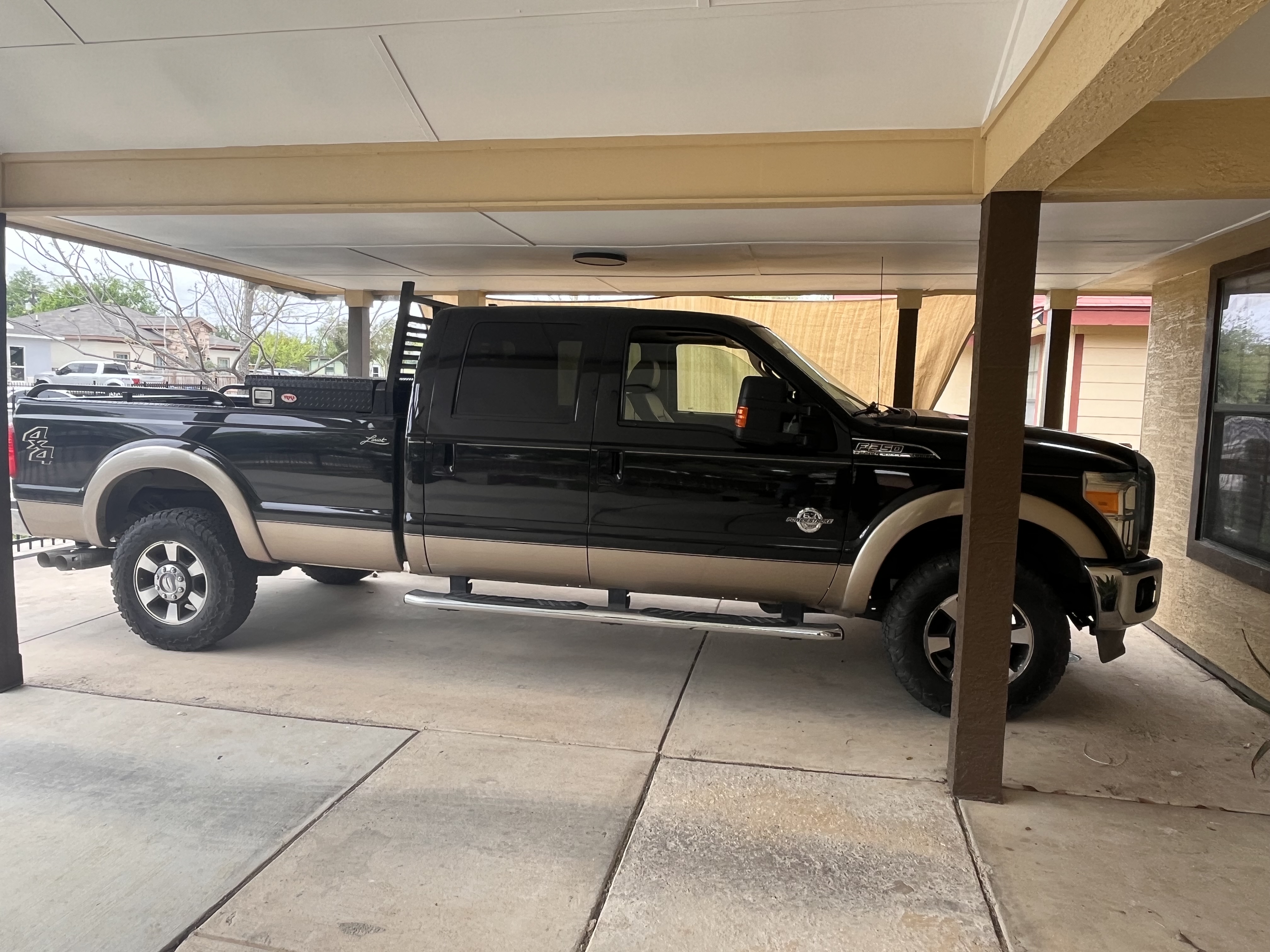 Used 2011 Ford F350 Lariat w/ Lariat Ultimate Pkg