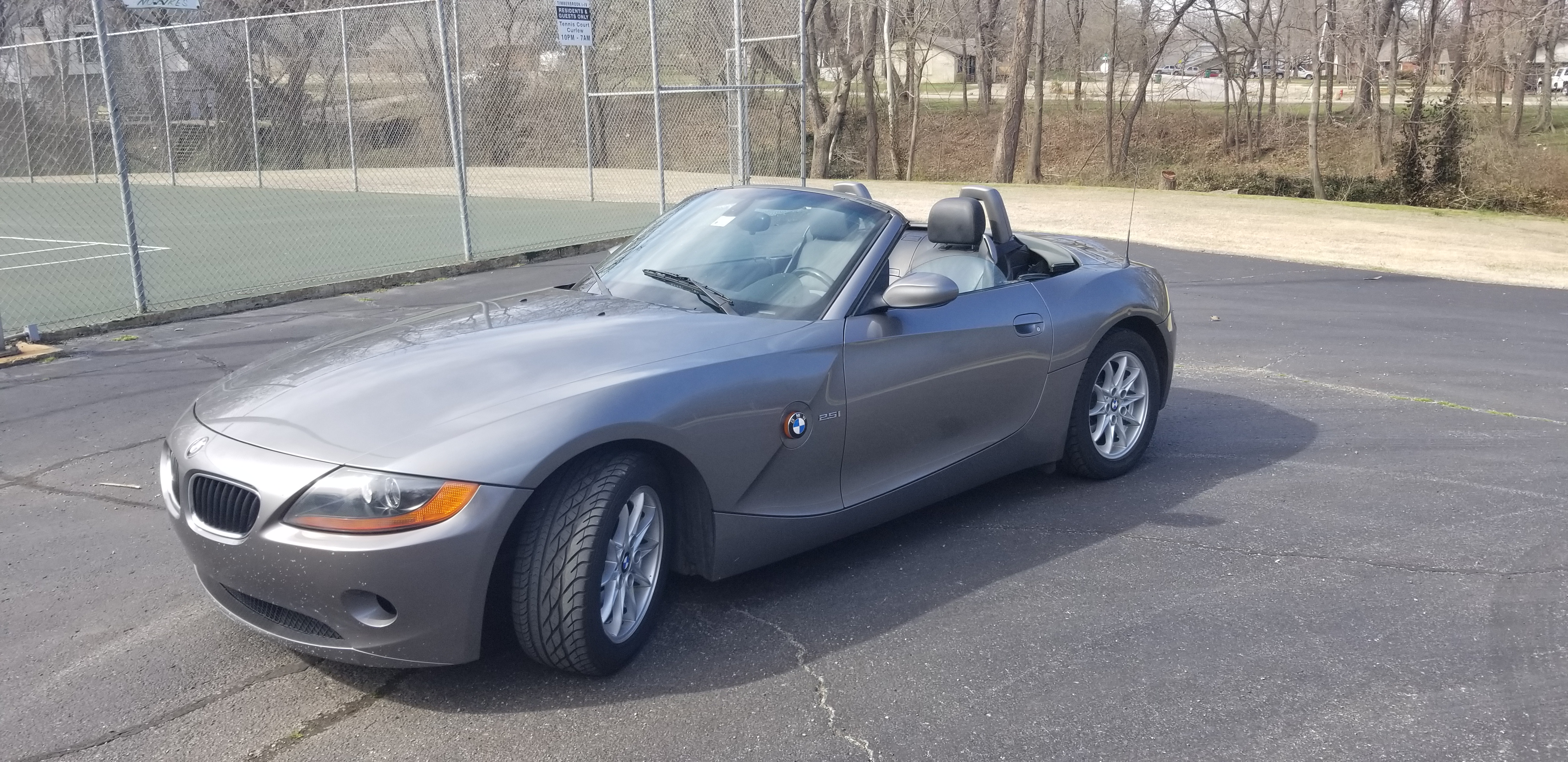 Used 2004 BMW Z4 2.5i