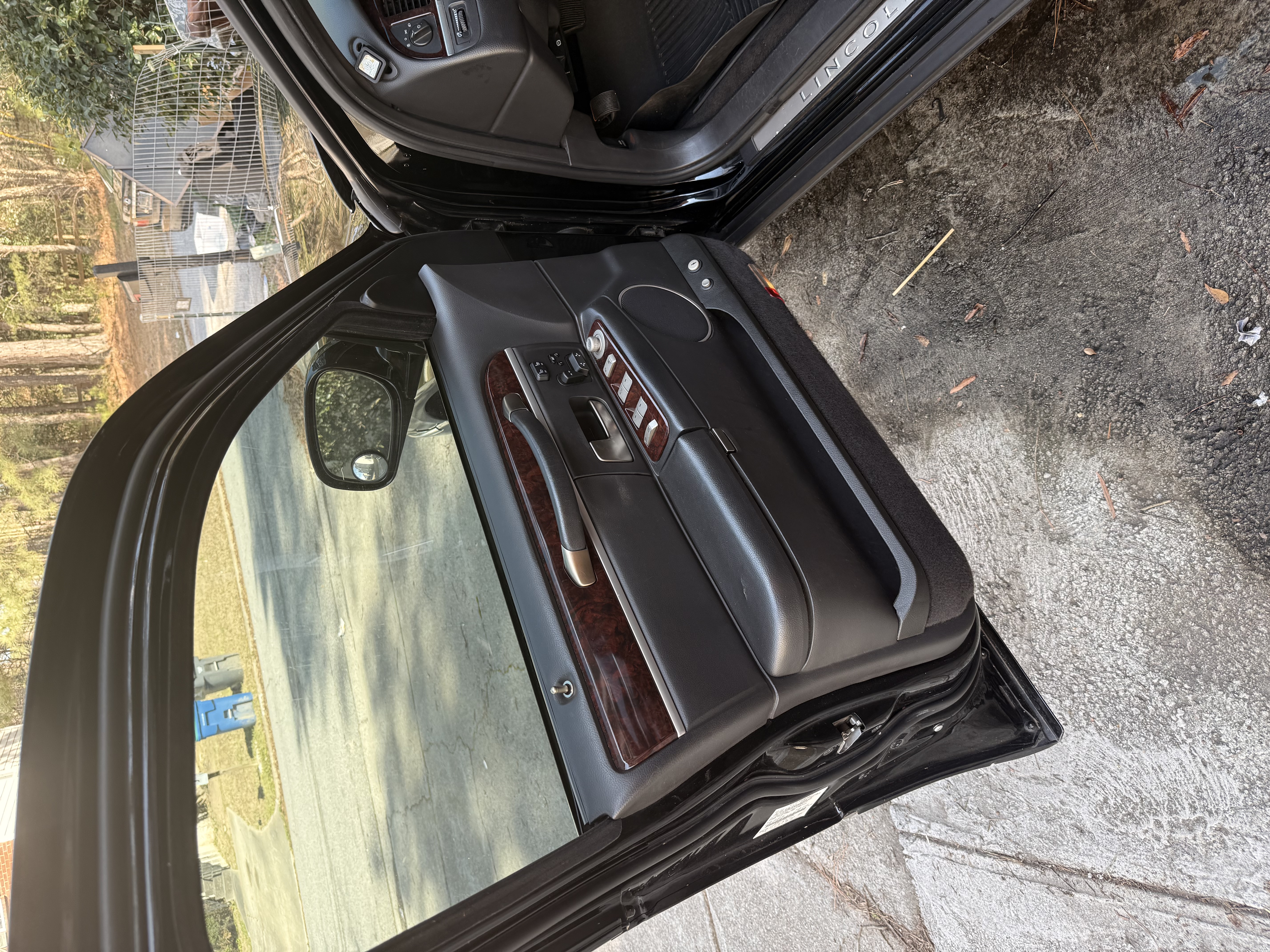 2011 Lincoln Town Car Signature Limited