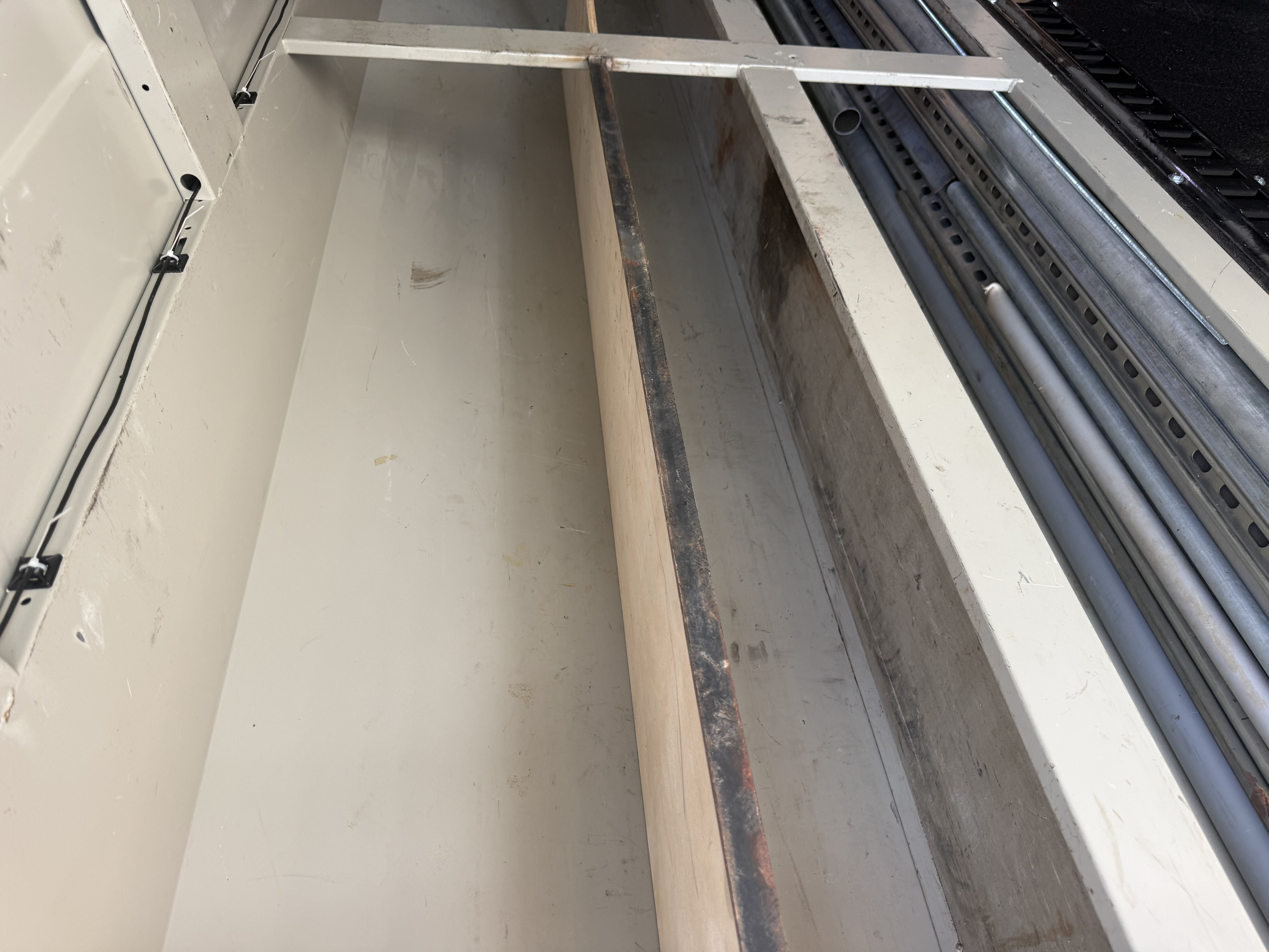 2016 Ford E-350 and Econoline 350 Super Duty