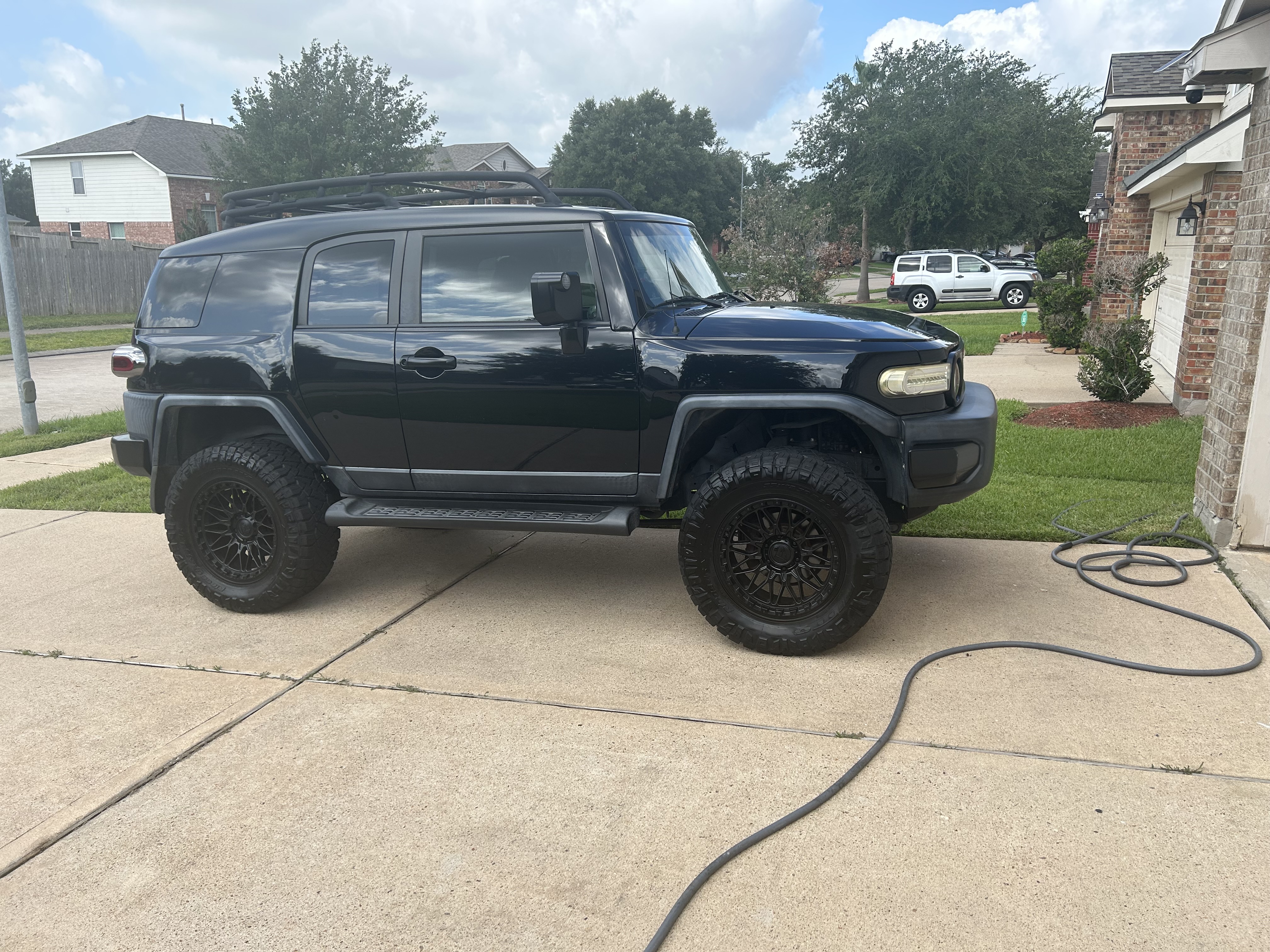 Used 2008 Toyota FJ Cruiser 2WD w/ Upgrade Pkg 2