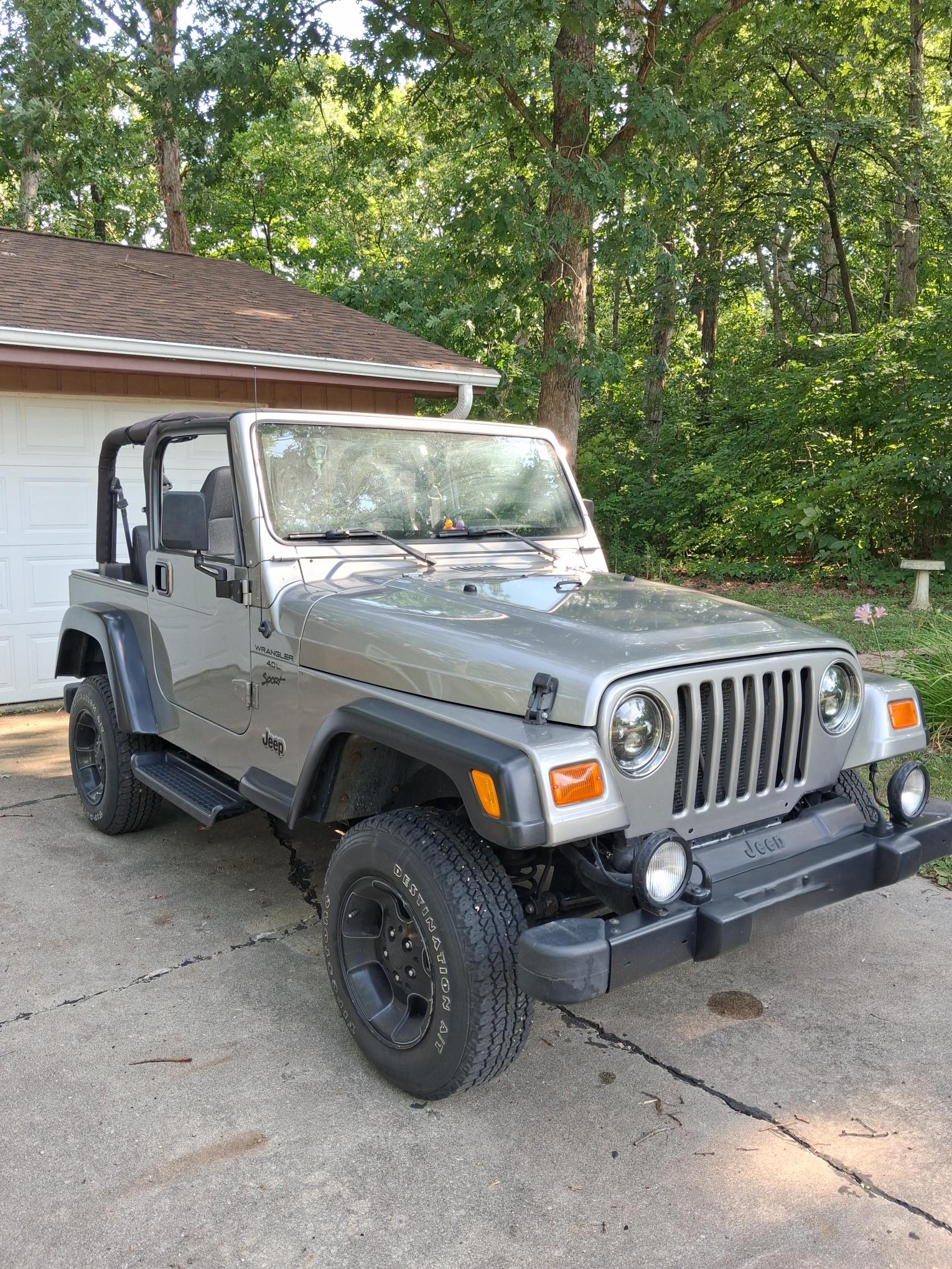 Used 2000 Jeep Wrangler Sport