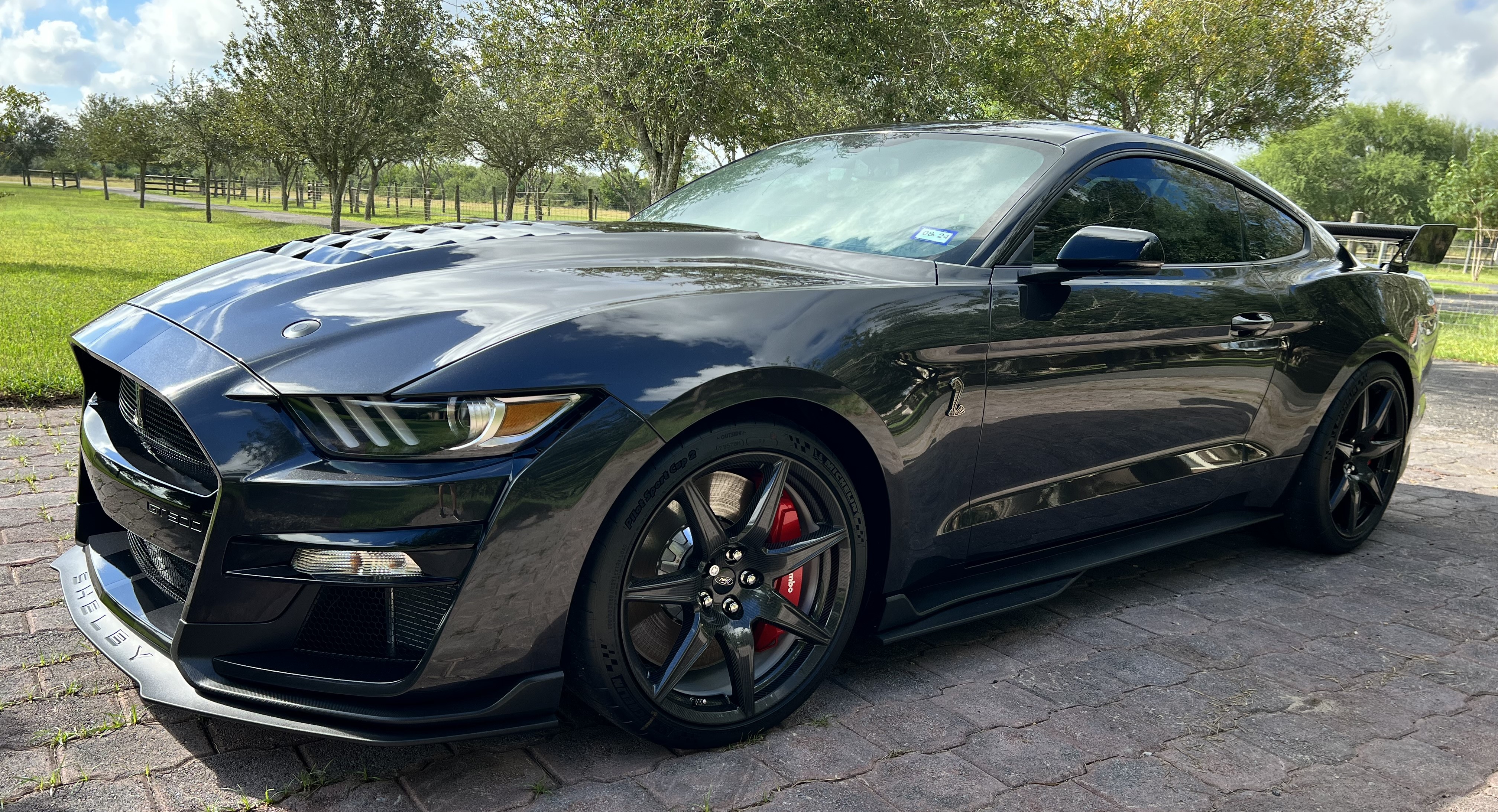 Used 2022 Ford Mustang Shelby GT500 w/ Carbon Fiber Track Pack