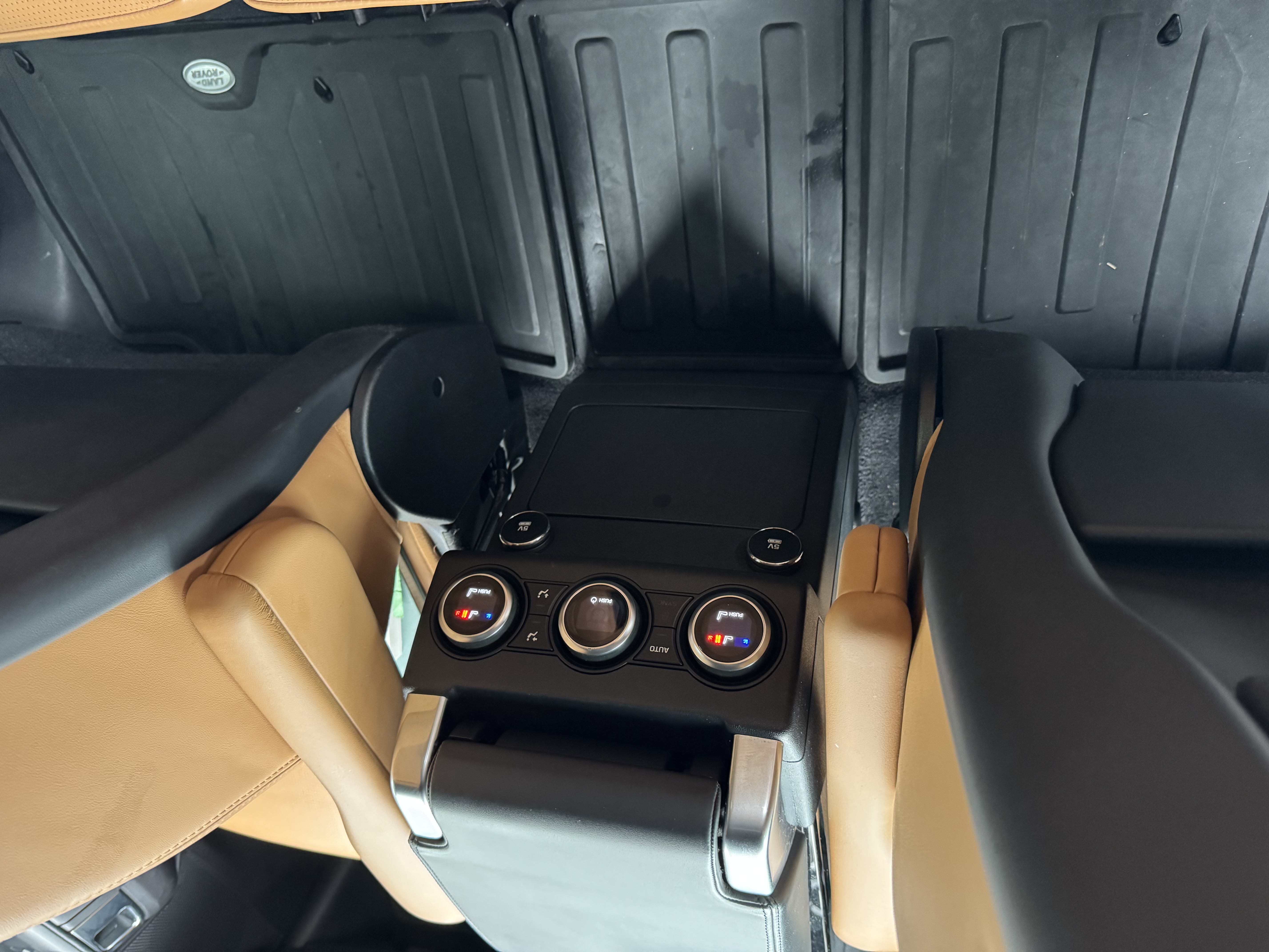 2018 Land Rover Discovery HSE Luxury