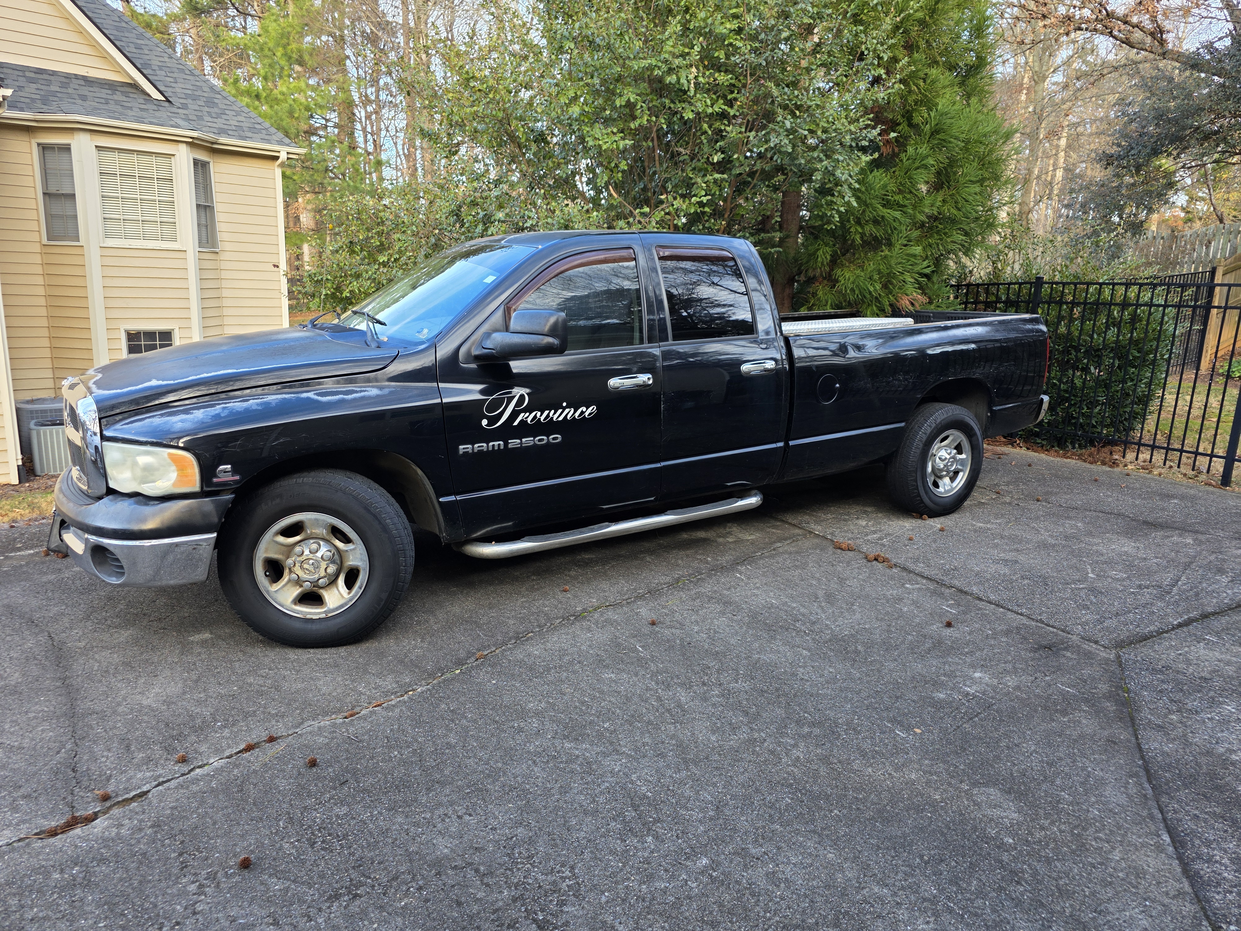 2004 Dodge Ram 2500 Truck SLT