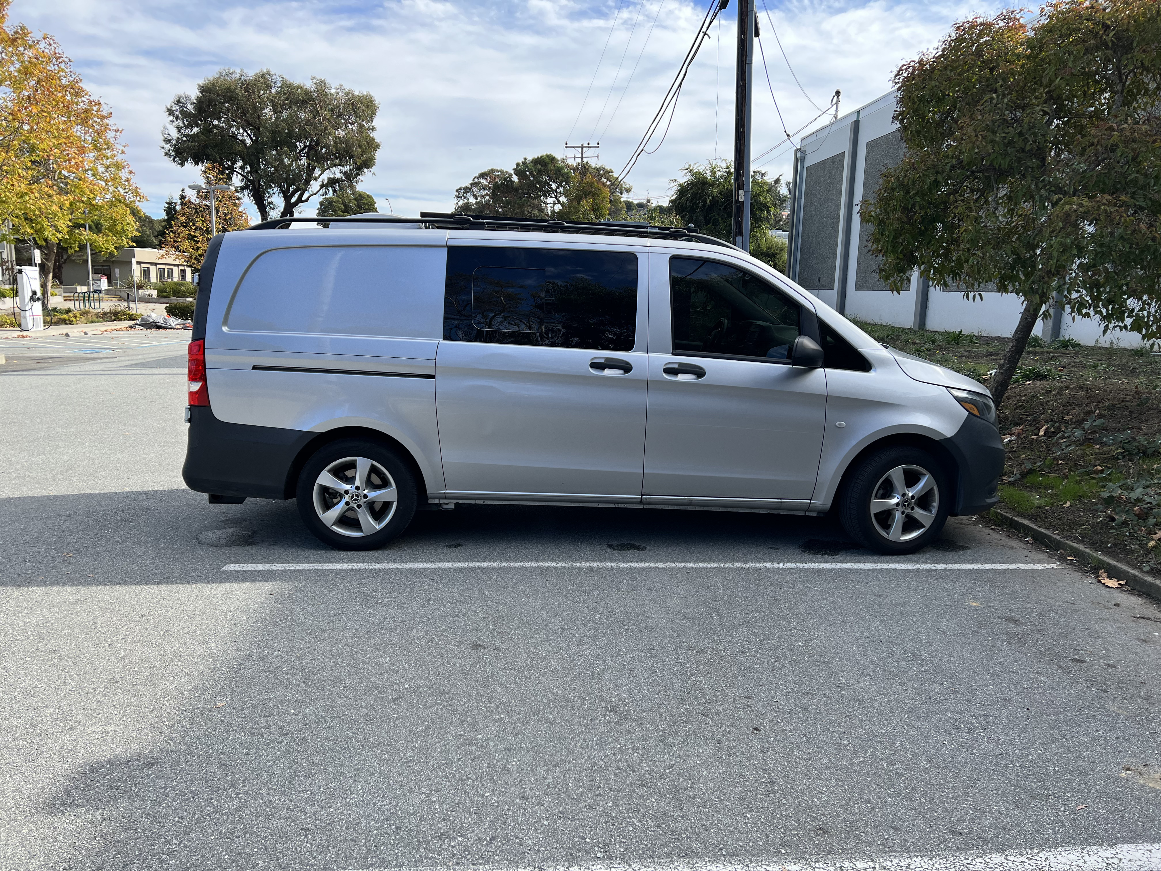 Used mercedes benz metris sales passenger van for sale