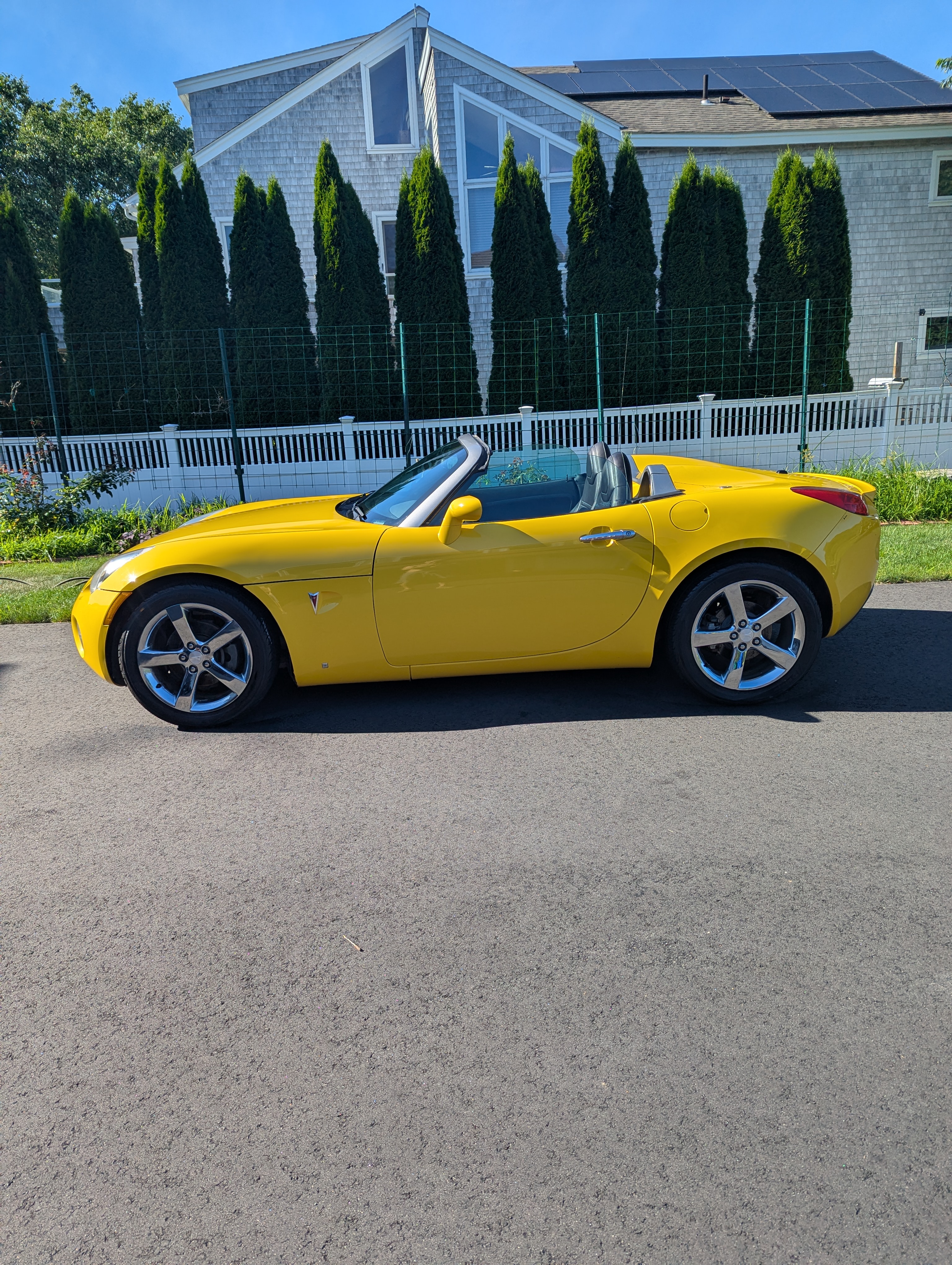 Used 2007 Pontiac Solstice Convertible w/ Premium Package