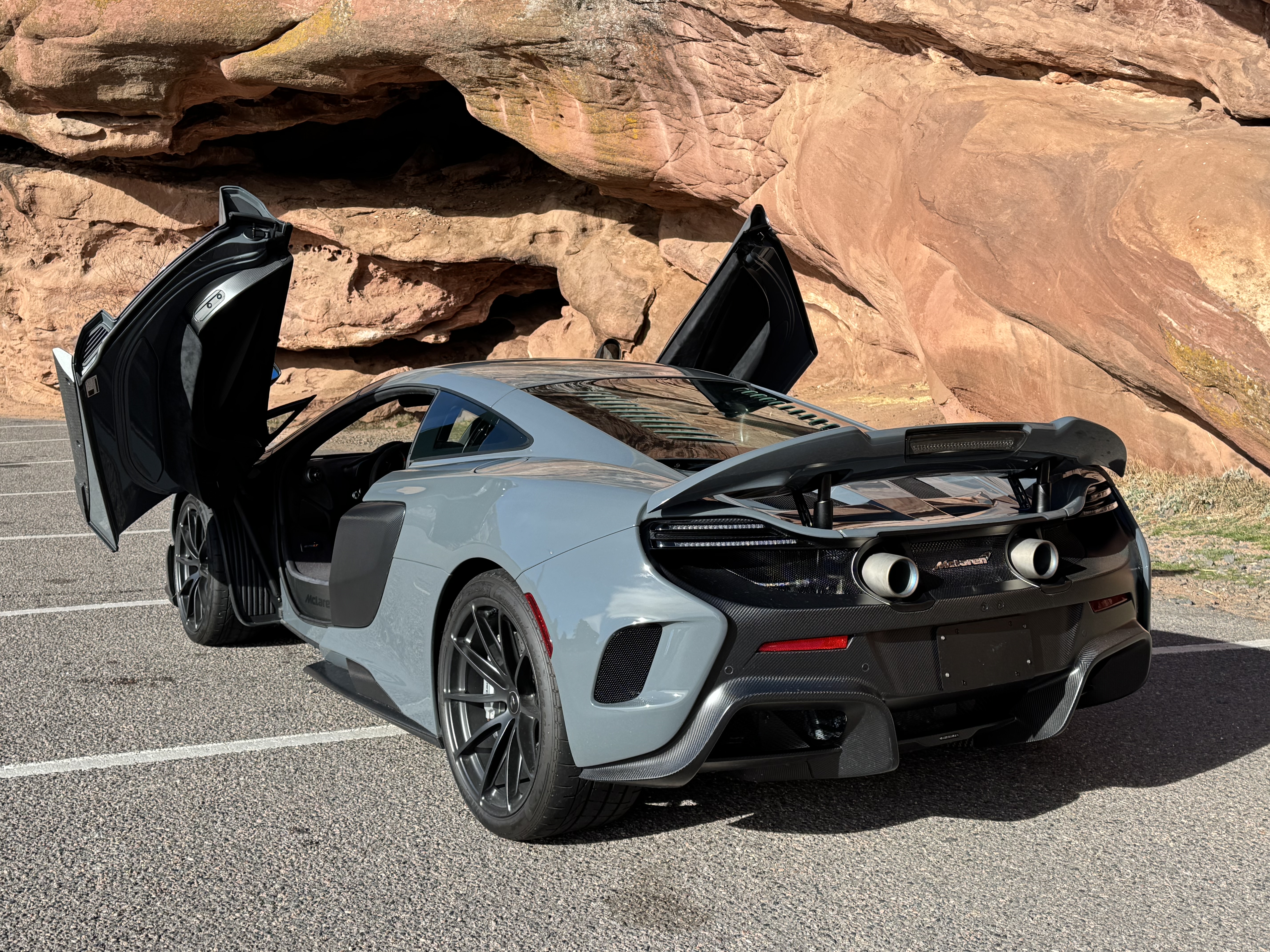 Used 2016 McLaren 675LT Coupe photo 10