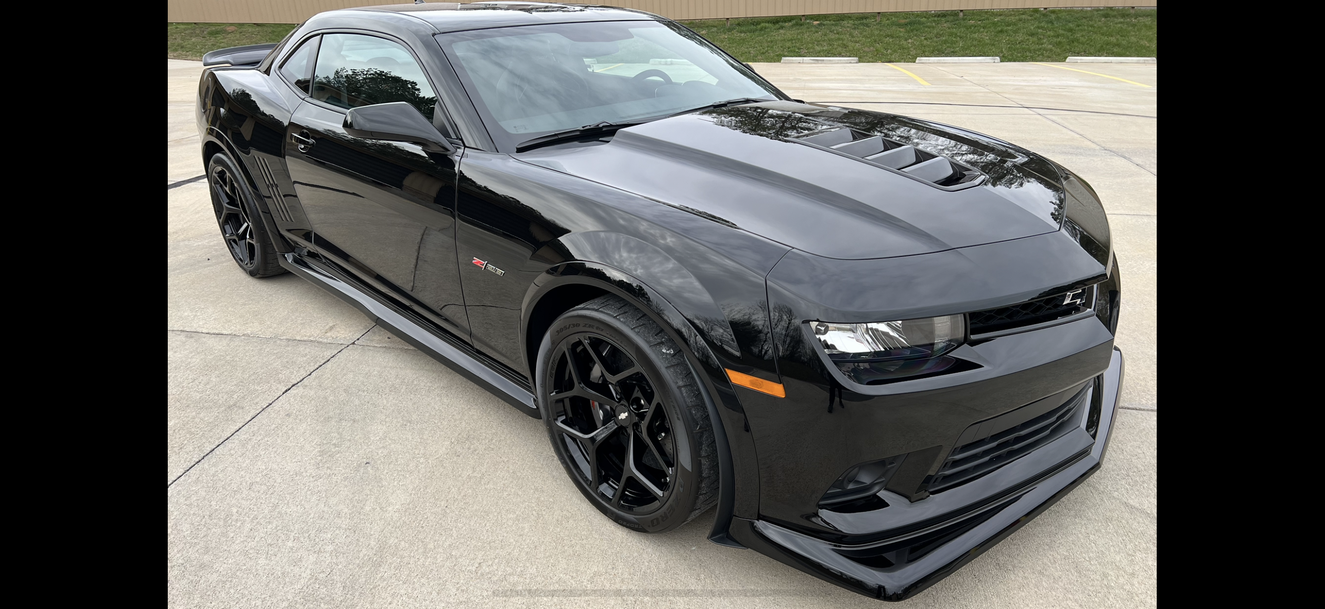 Almost-New 2014 Chevy Camaro Z/28 Up For Auction In Florida, image size:2622x1206