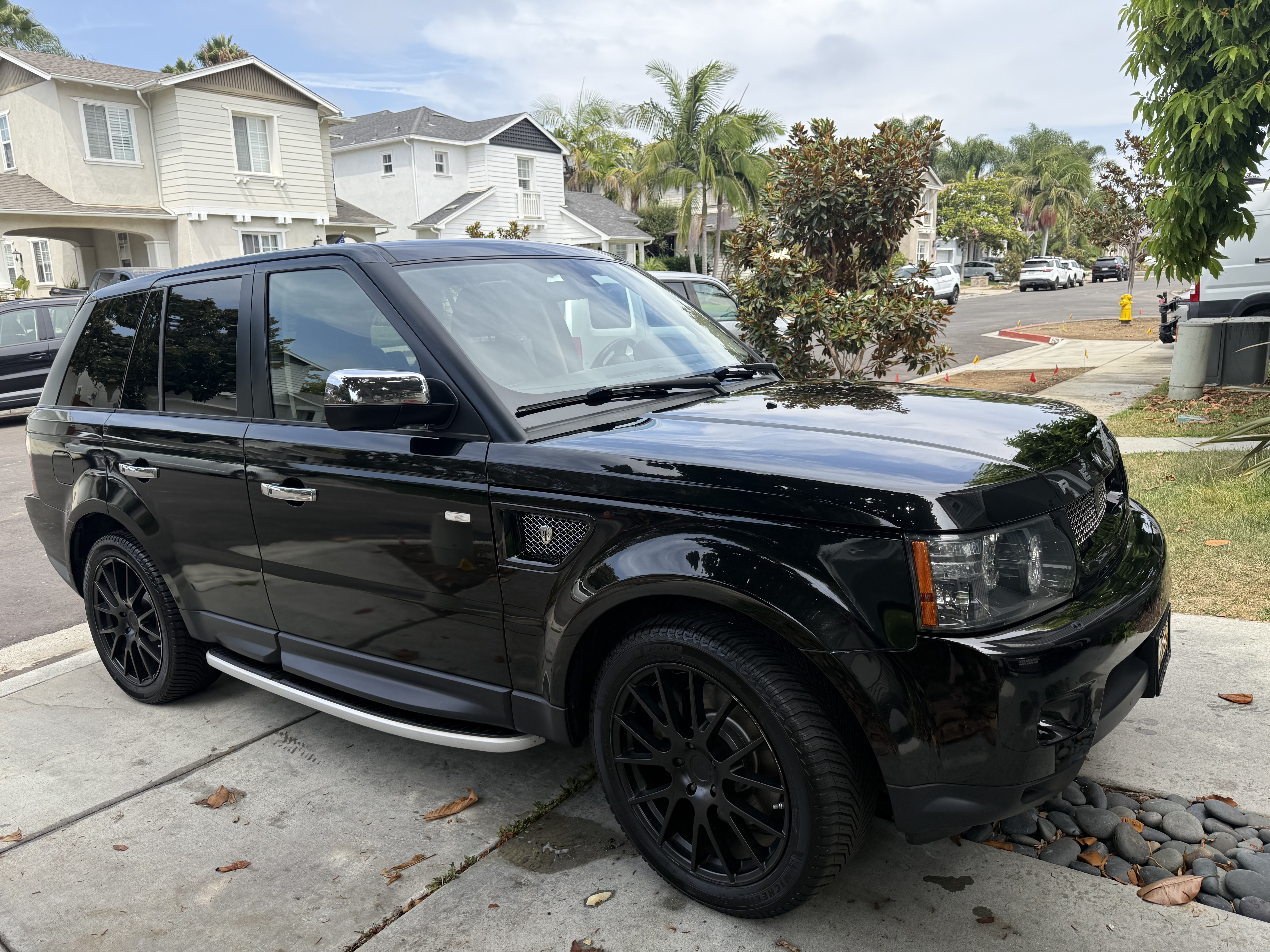 Used 2011 Land Rover Range Rover Sport HSE LUX