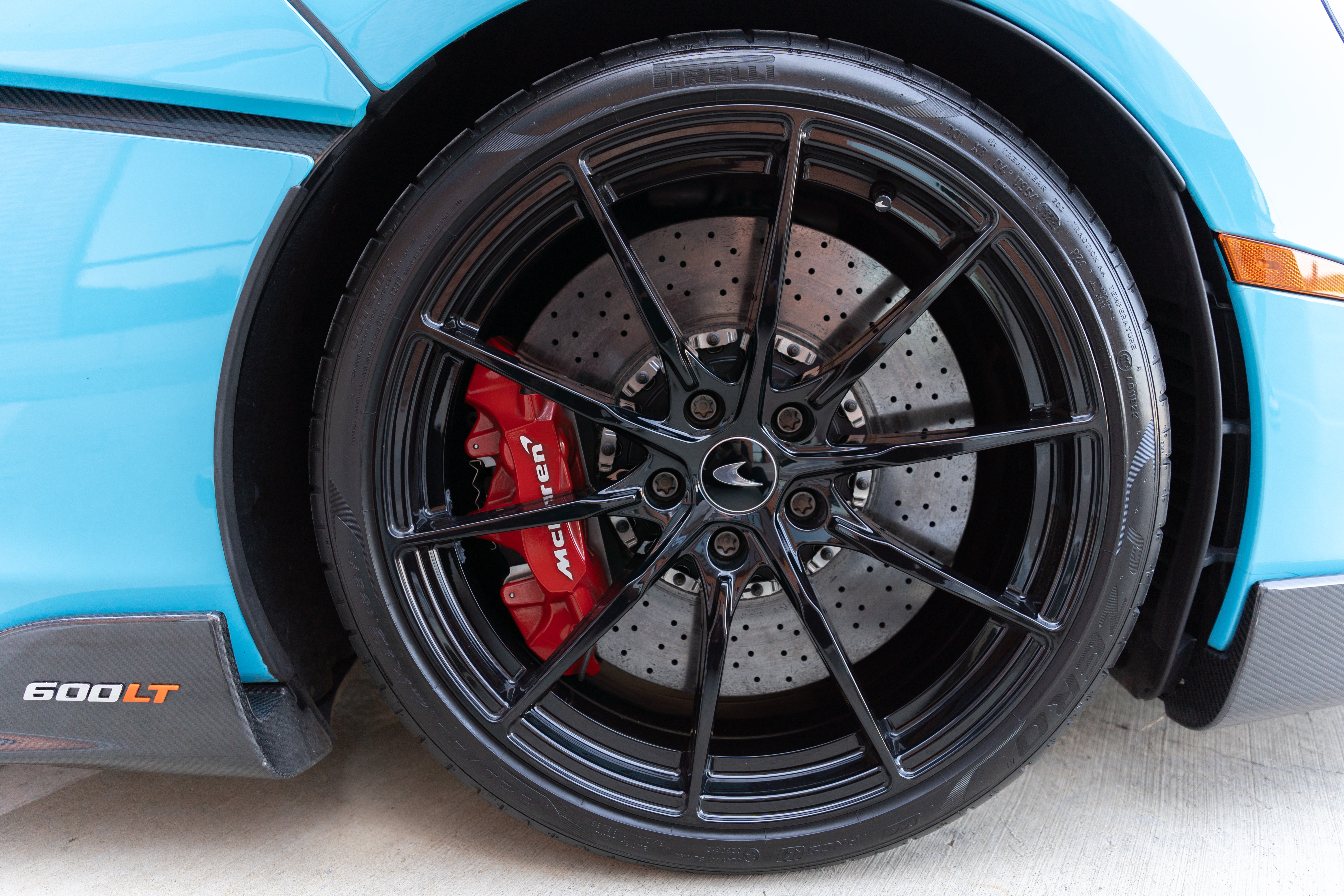 Used 2019 McLaren 600LT photo 13