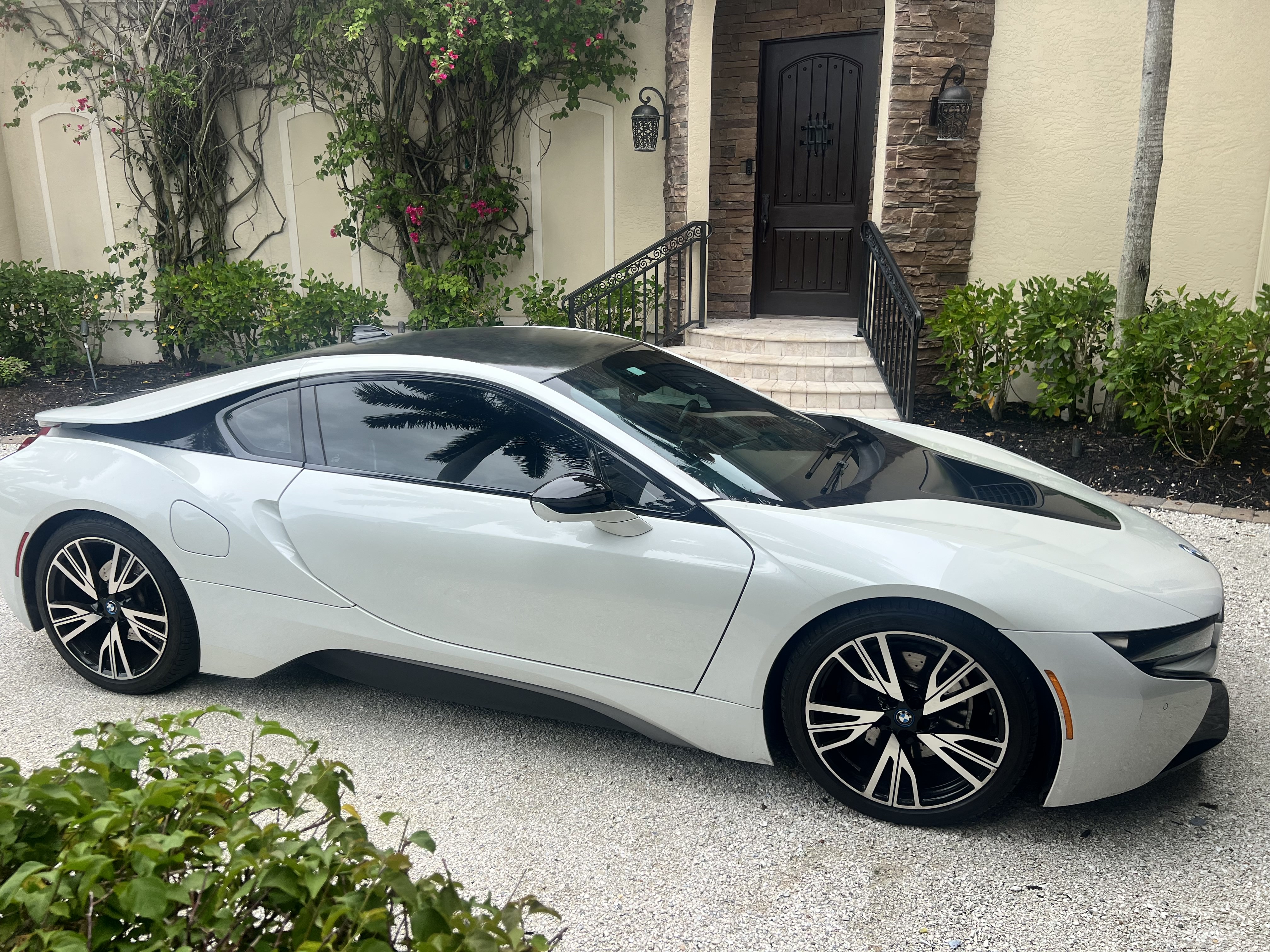 Used 2016 BMW i8