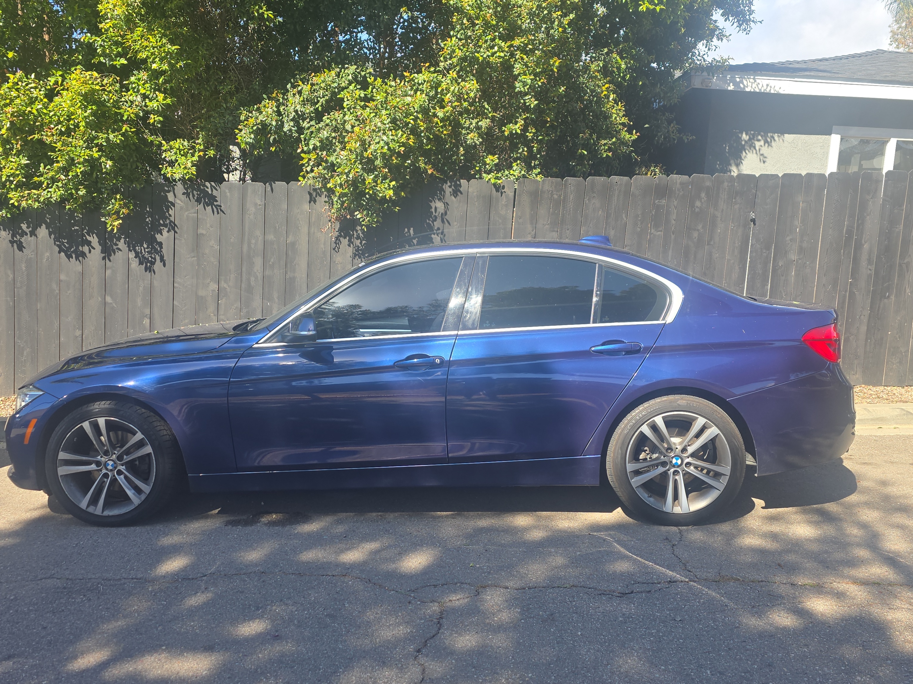 2017 BMW 330i Sedan