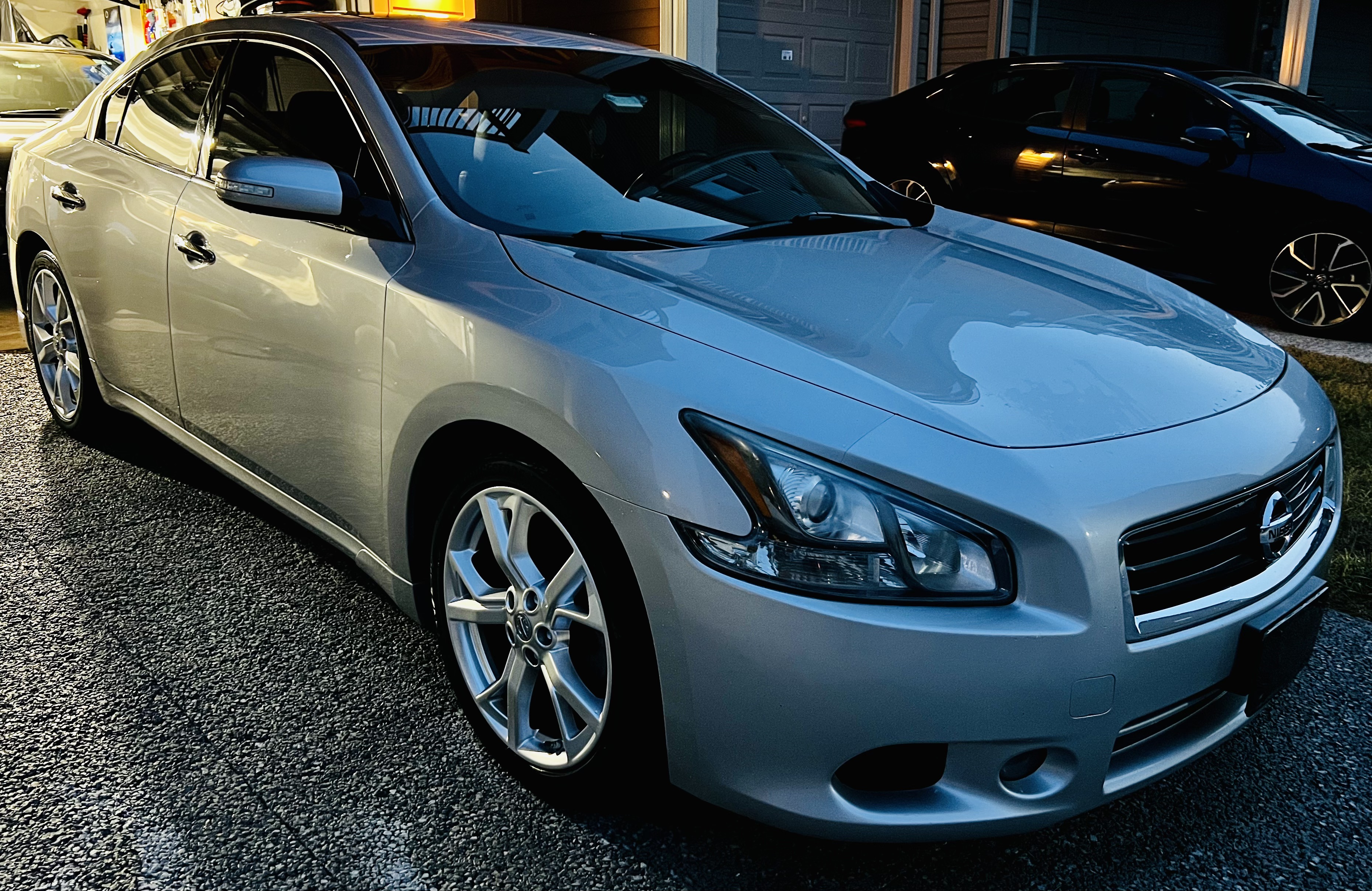 used nissan maxima under 10000