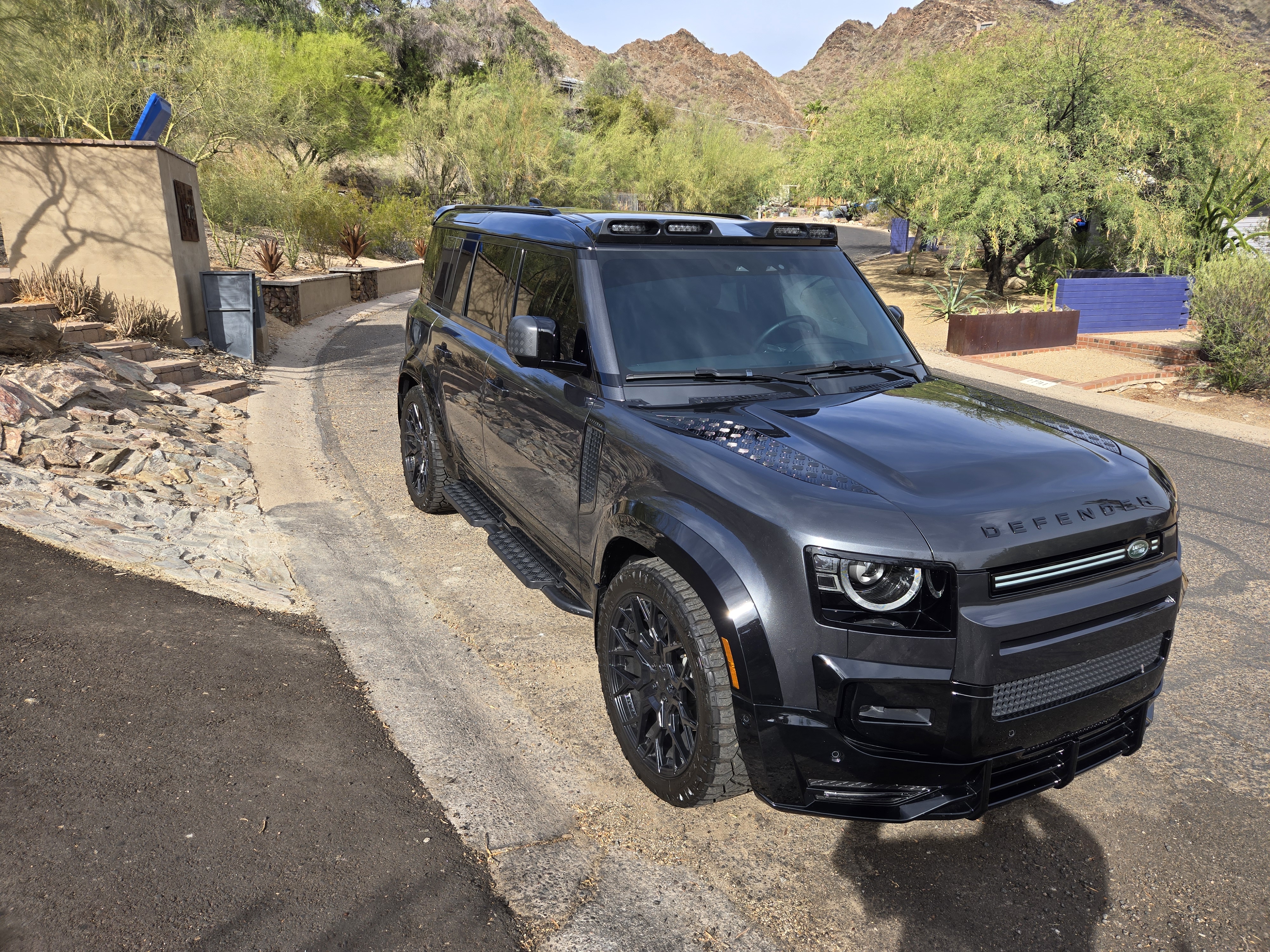 Used 2025 Land Rover Defender 110 X-Dynamic SE