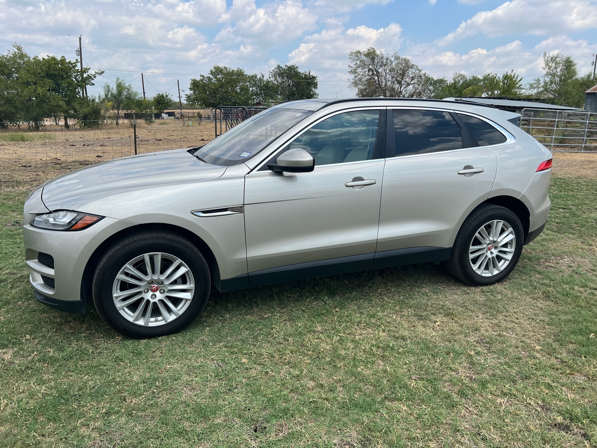 Used 2017 clearance jaguar f pace