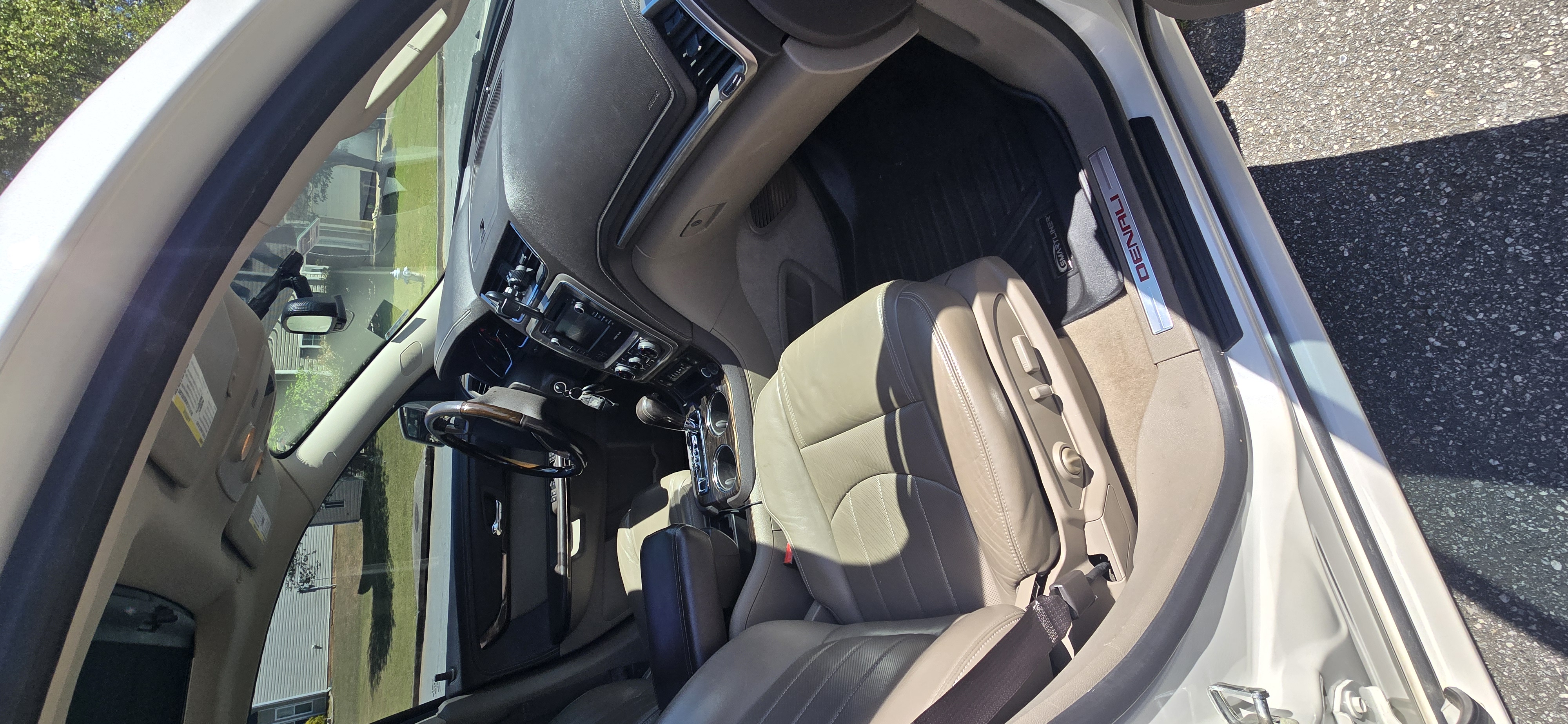 2013 GMC Acadia Denali