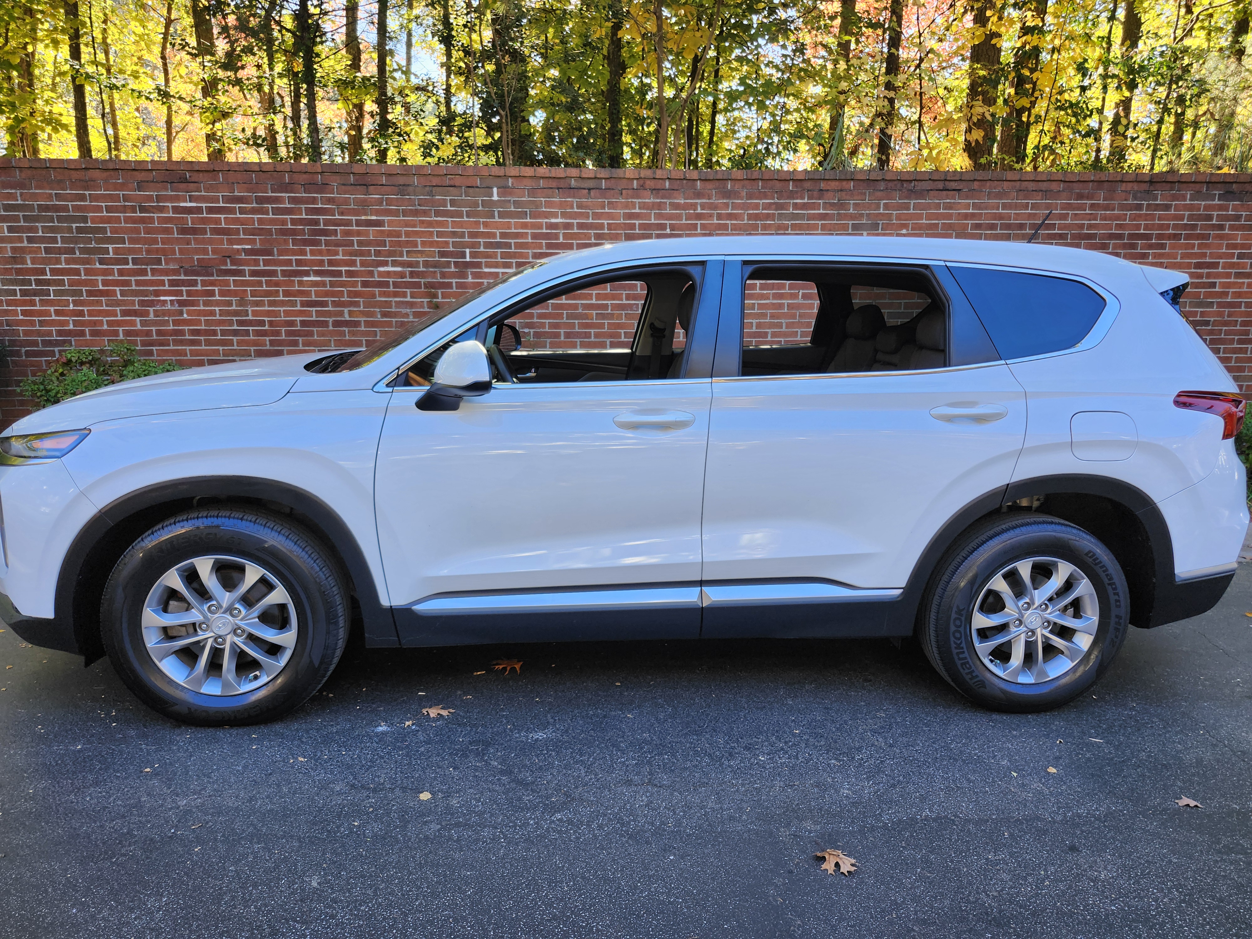 2020 Hyundai Santa Fe SE