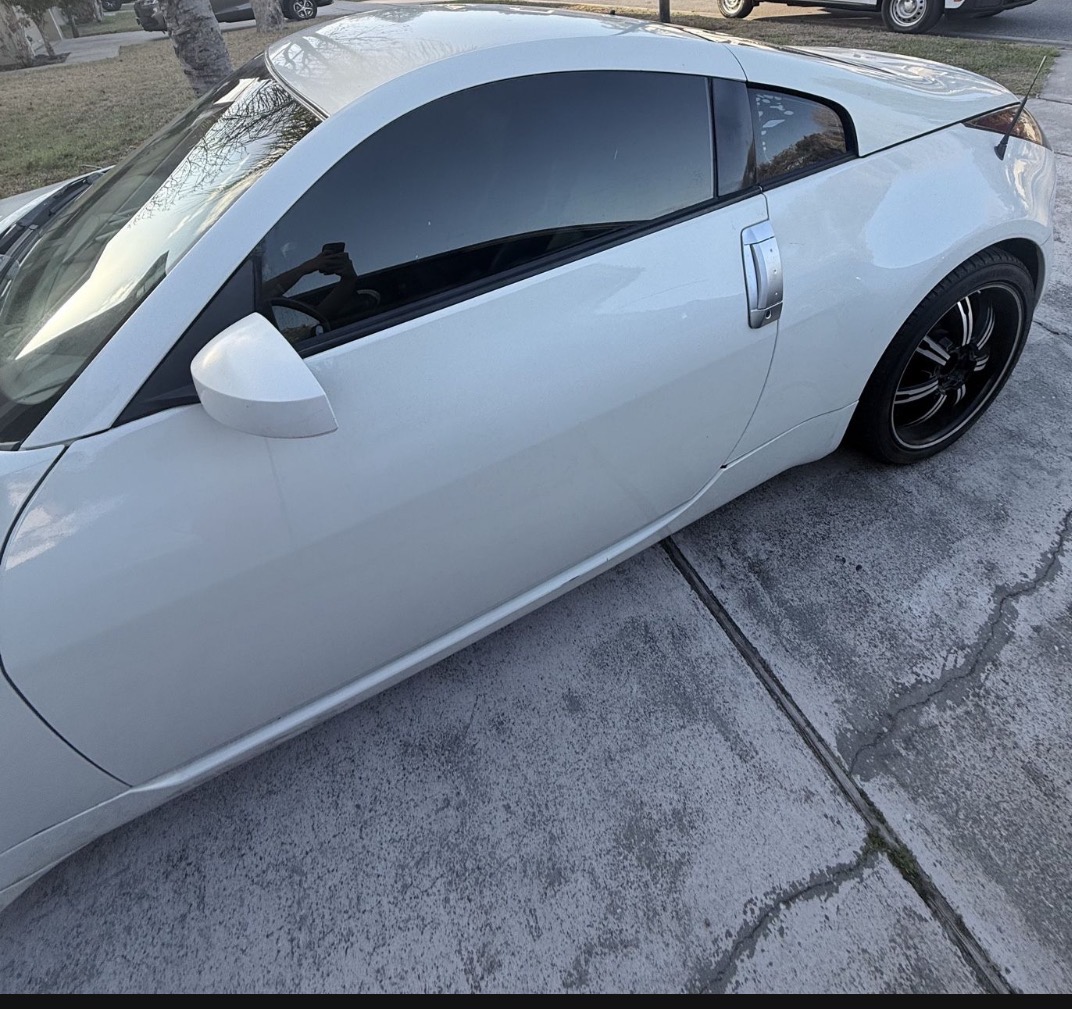 Used 2004 Nissan 350Z Coupe w/ Cargo Convenience Pkg