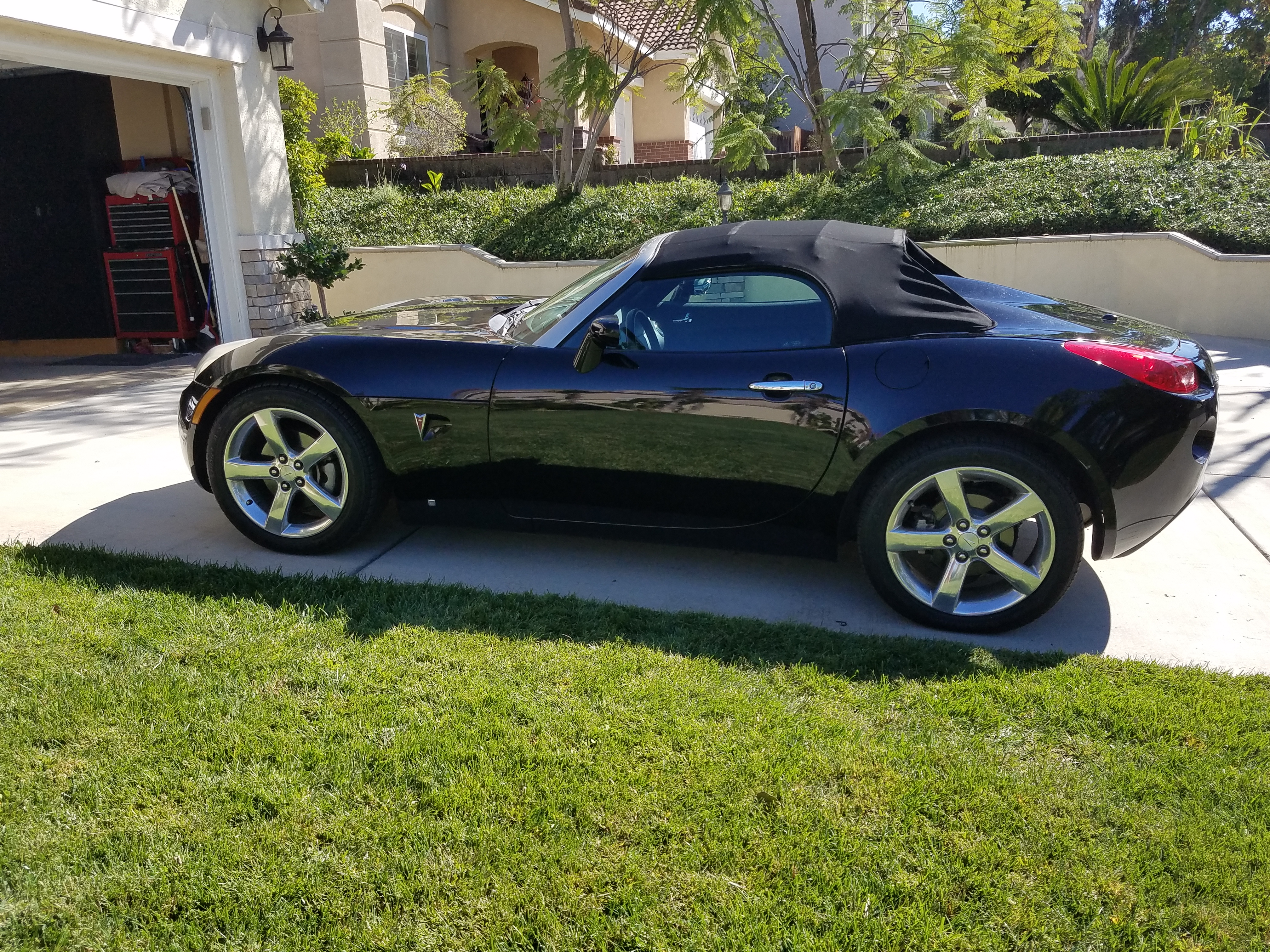 Used 2006 Pontiac Solstice Convertible w/ Premium Package
