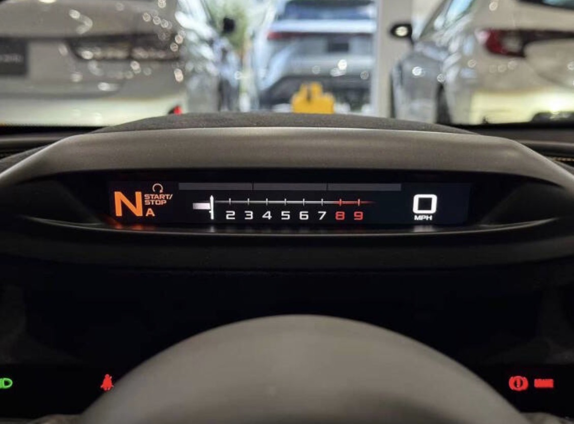 Used 2021 McLaren 720S Spider photo 8