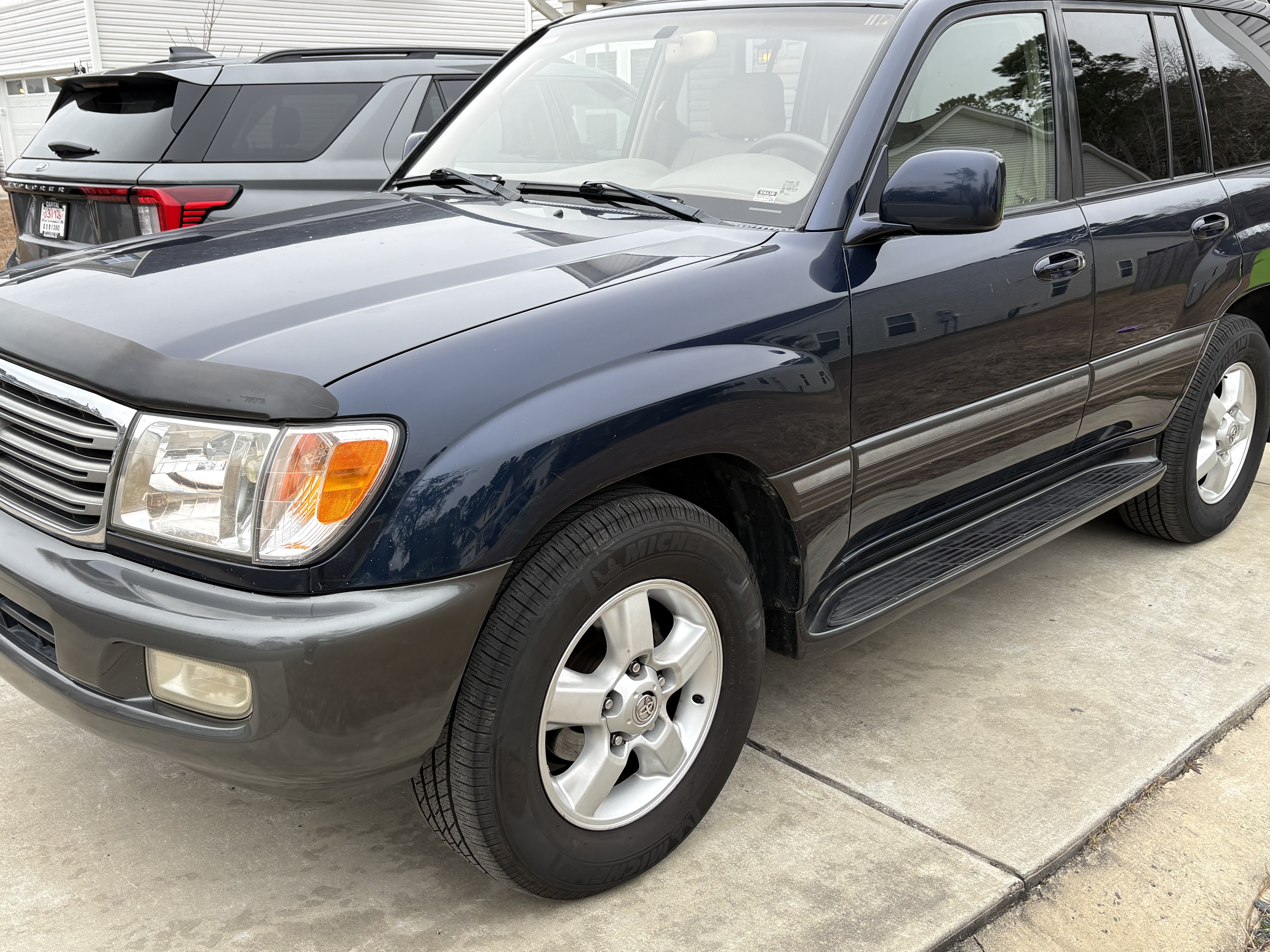 Used 2005 Toyota Land Cruiser w/ Convenience Pkg