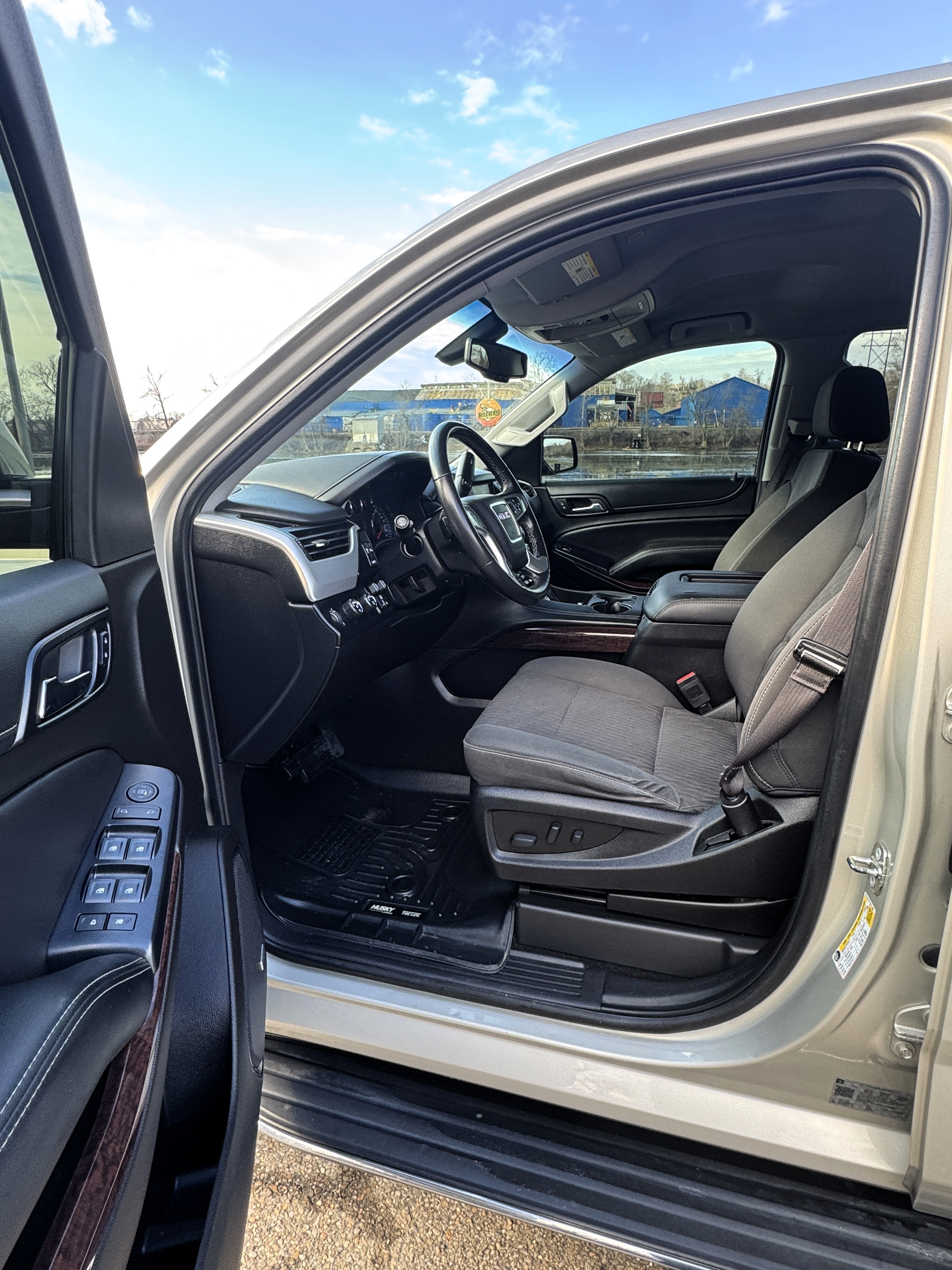 2017 GMC Yukon XL SLE