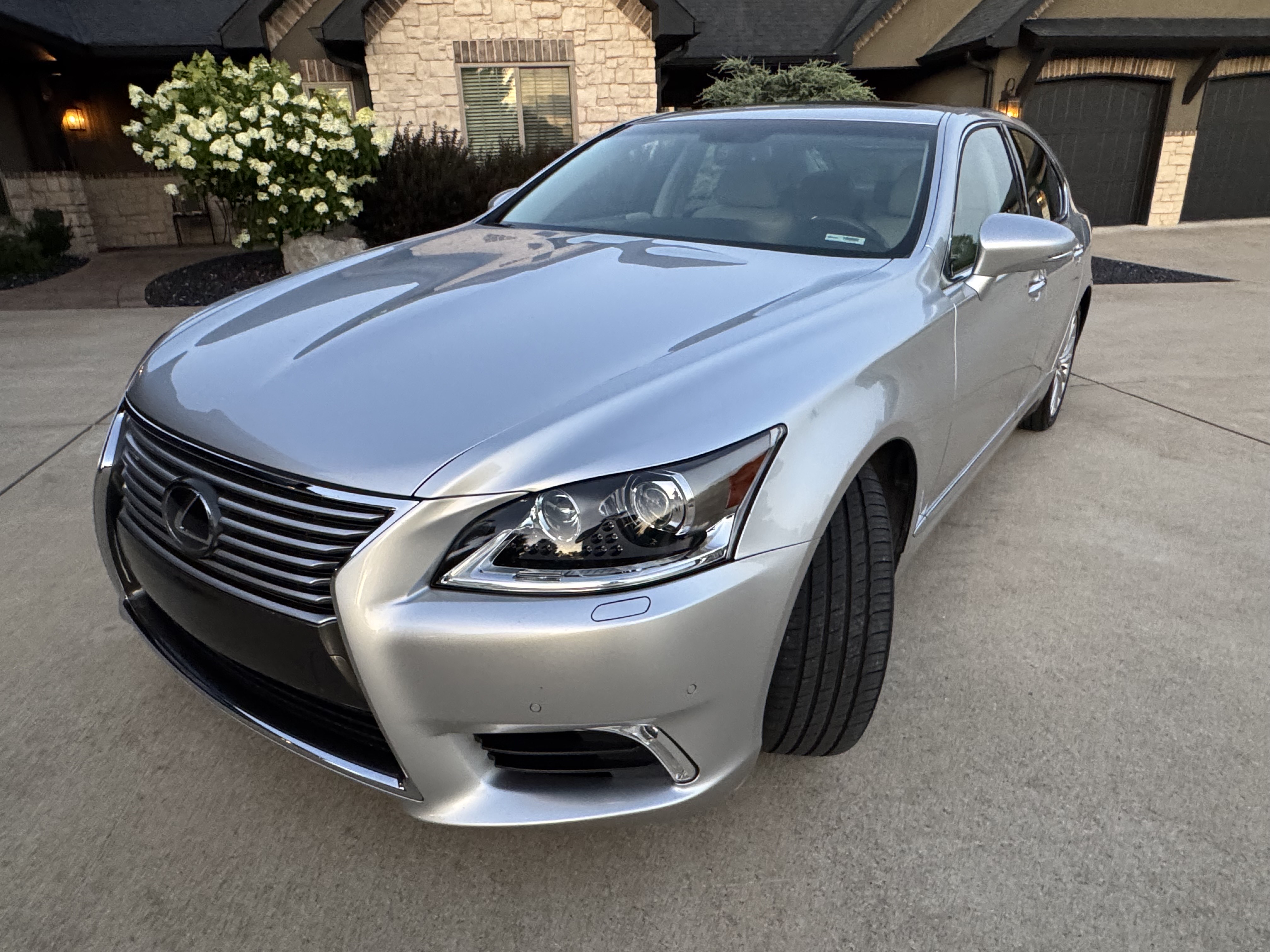 非売品‼️レア‼️LEXUS‼️LS460F sports Oba-san's Lexus LS460 F Sport] Aftermarket muffler already