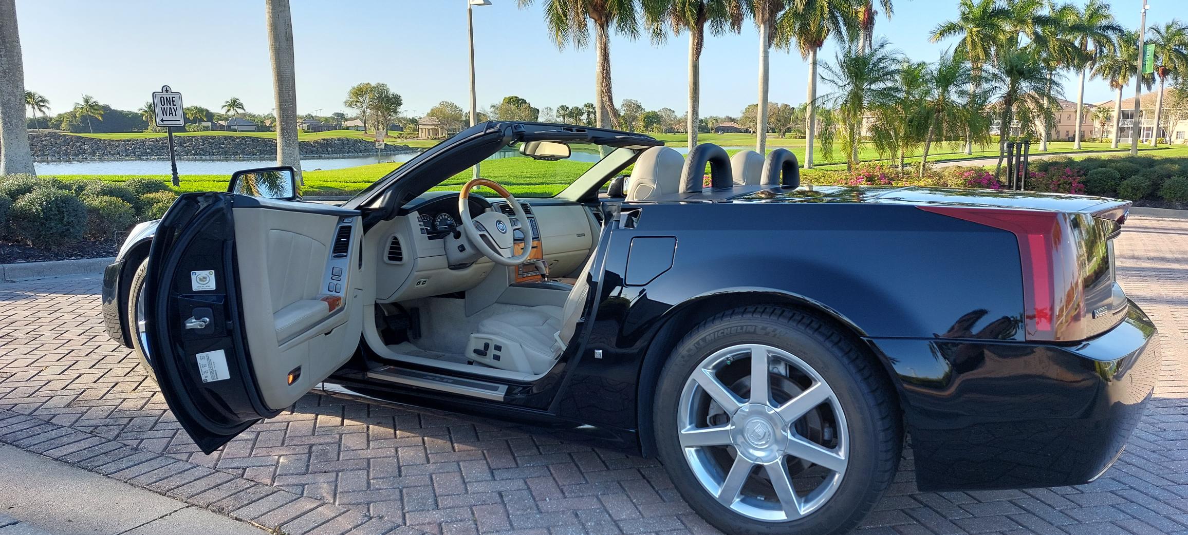 Used 2006 Cadillac XLR