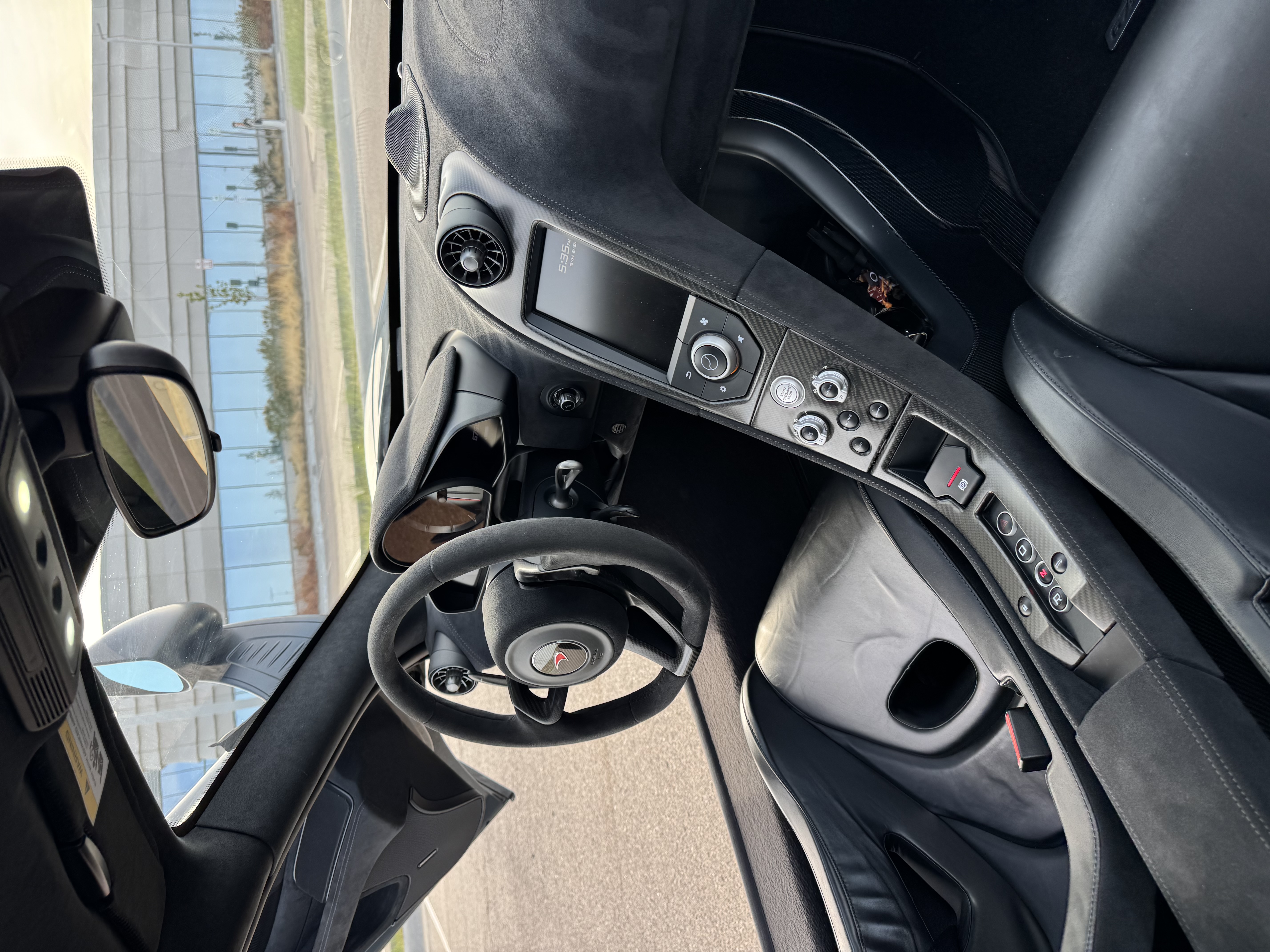 Used 2016 McLaren 675LT Coupe photo 29