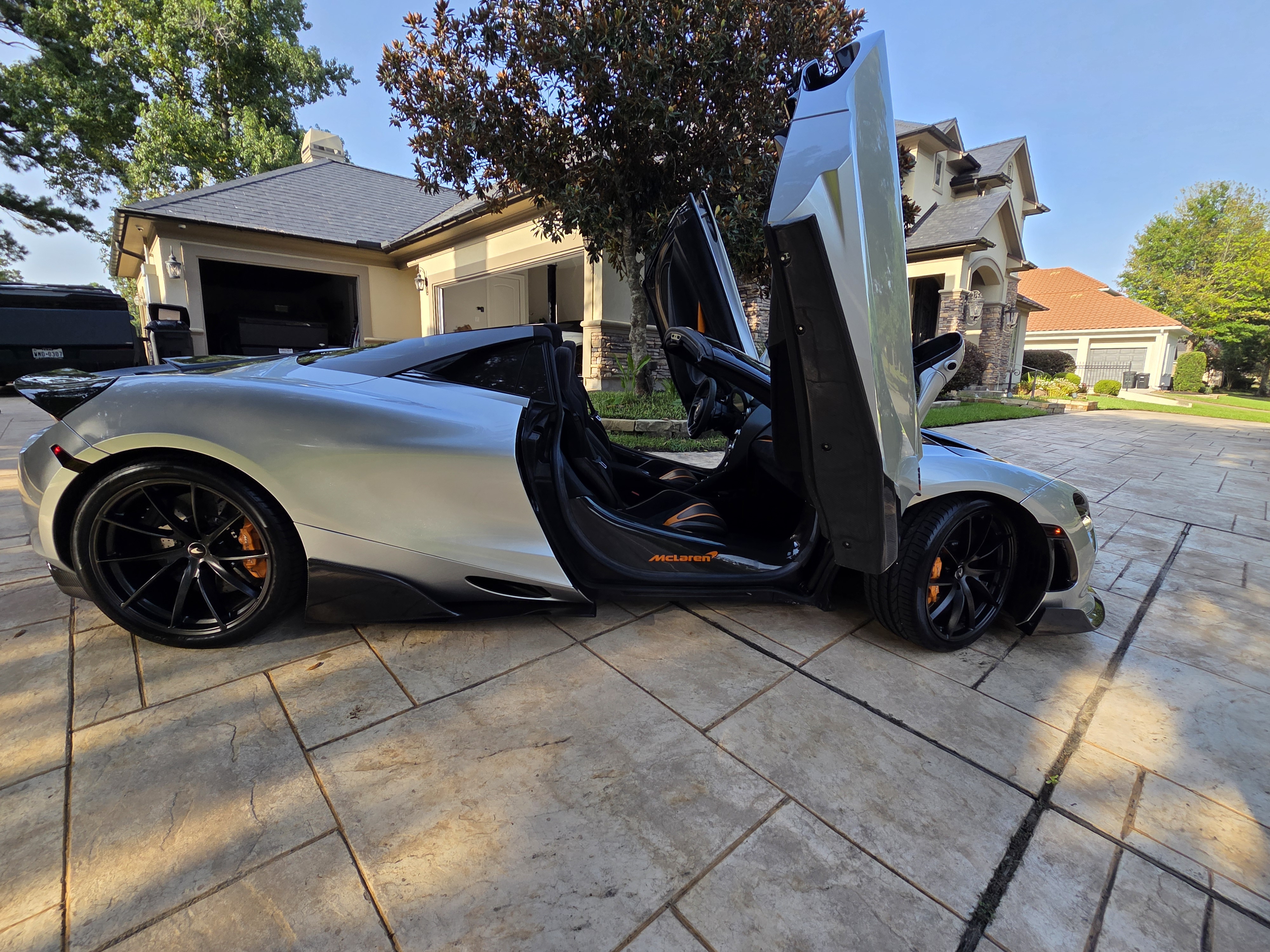 Used 2020 McLaren 720S Spider photo 25