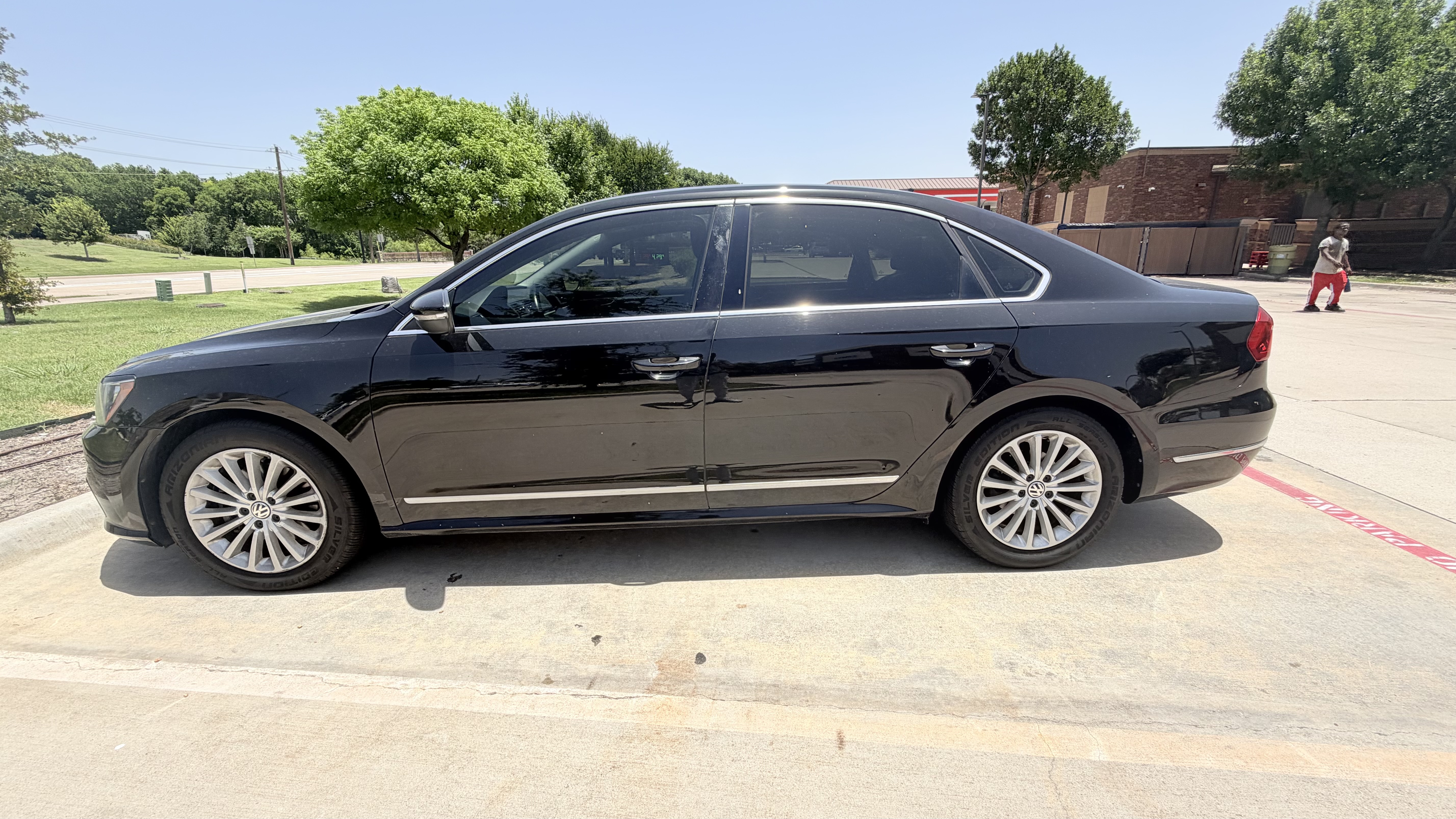 2016 Volkswagen Passat SE