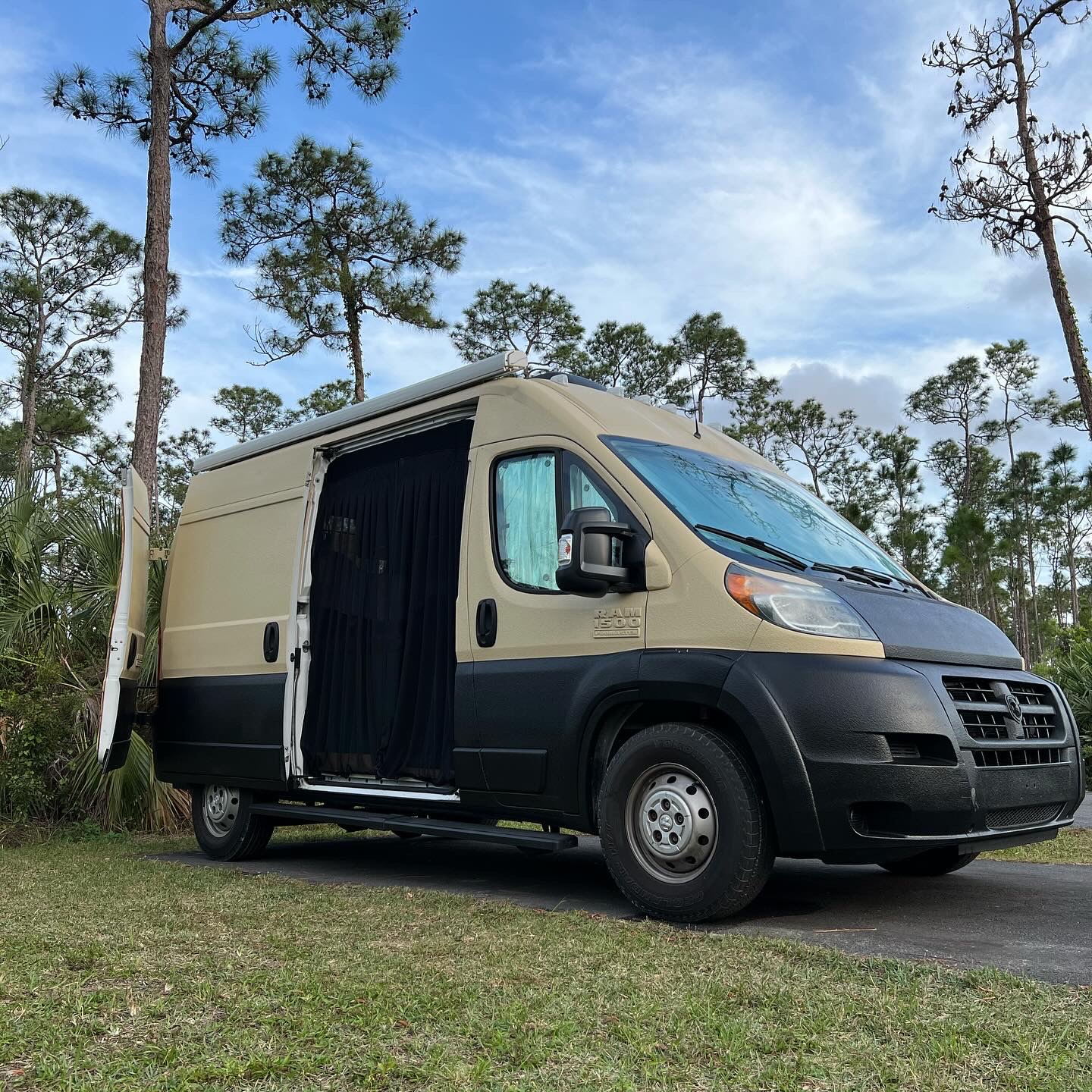 Convertible vans for store sale