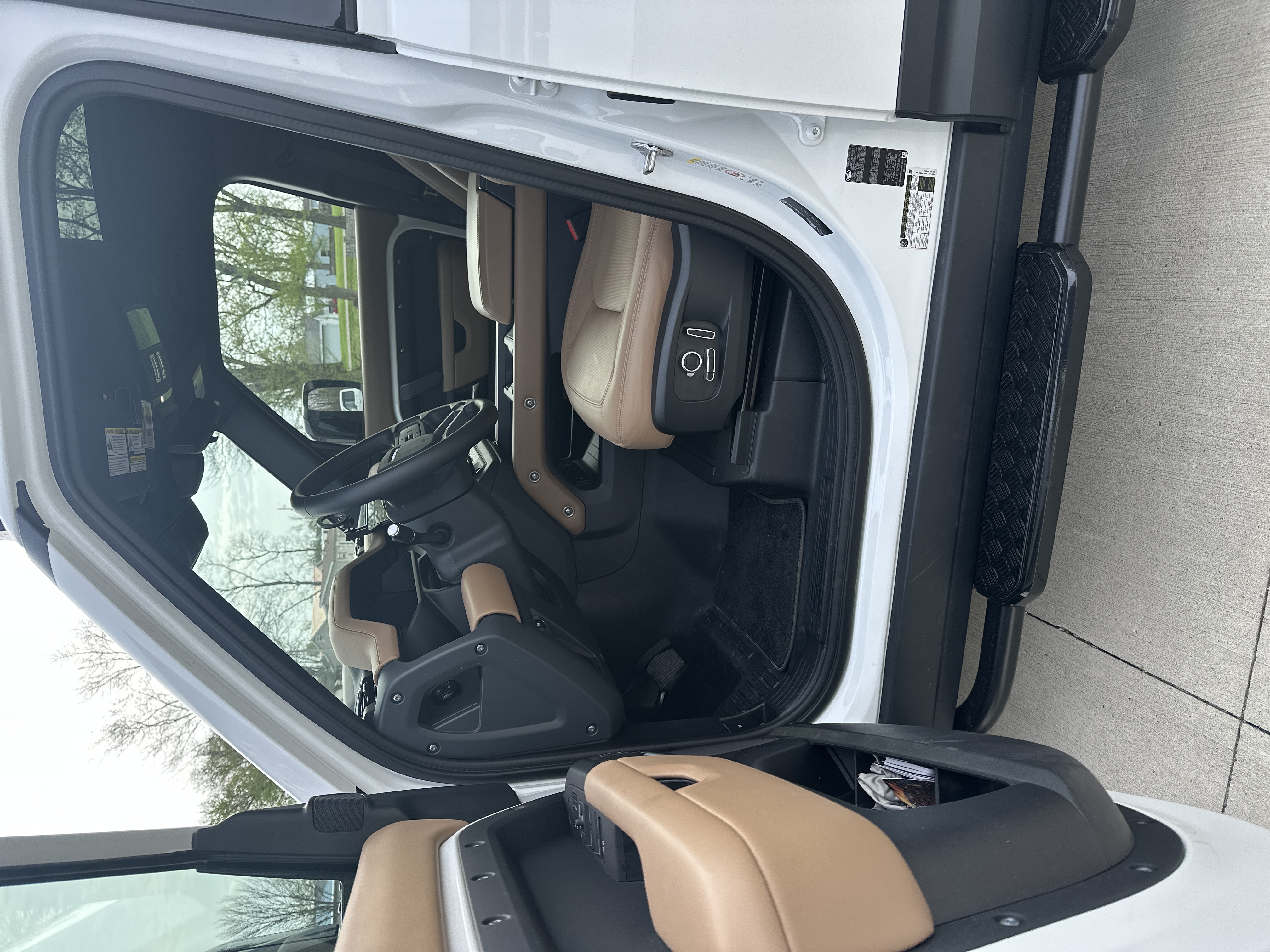 2025 Land Rover Defender 130 S