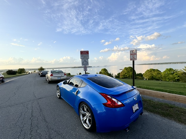 Used 2009 Nissan 370Z Touring w/ Sport Pkg