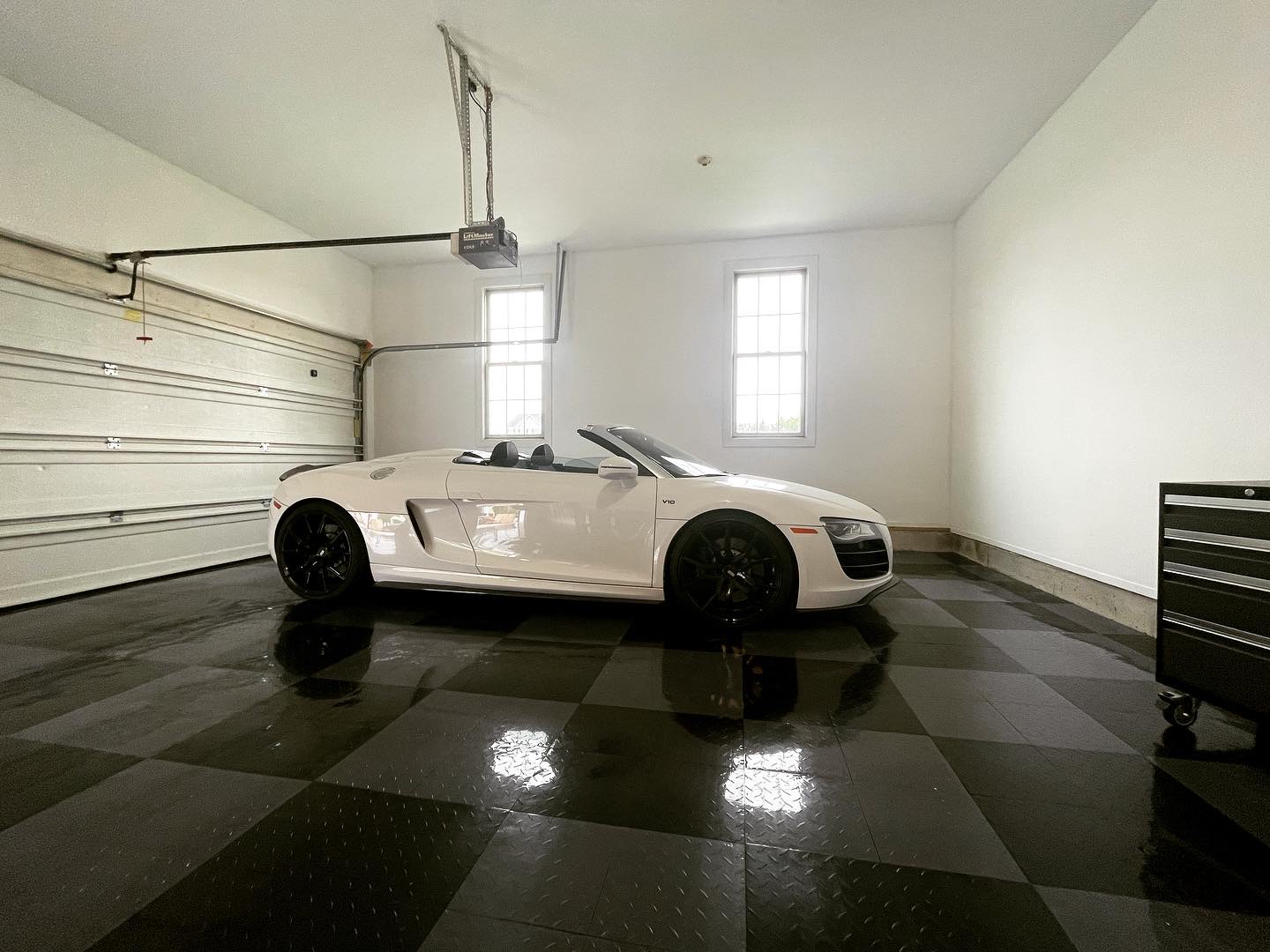 Used 2011 Audi R8 V10