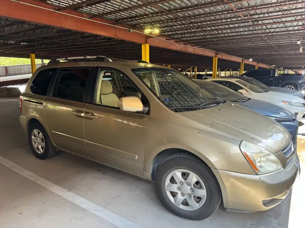 2007 Kia Sedona BASE