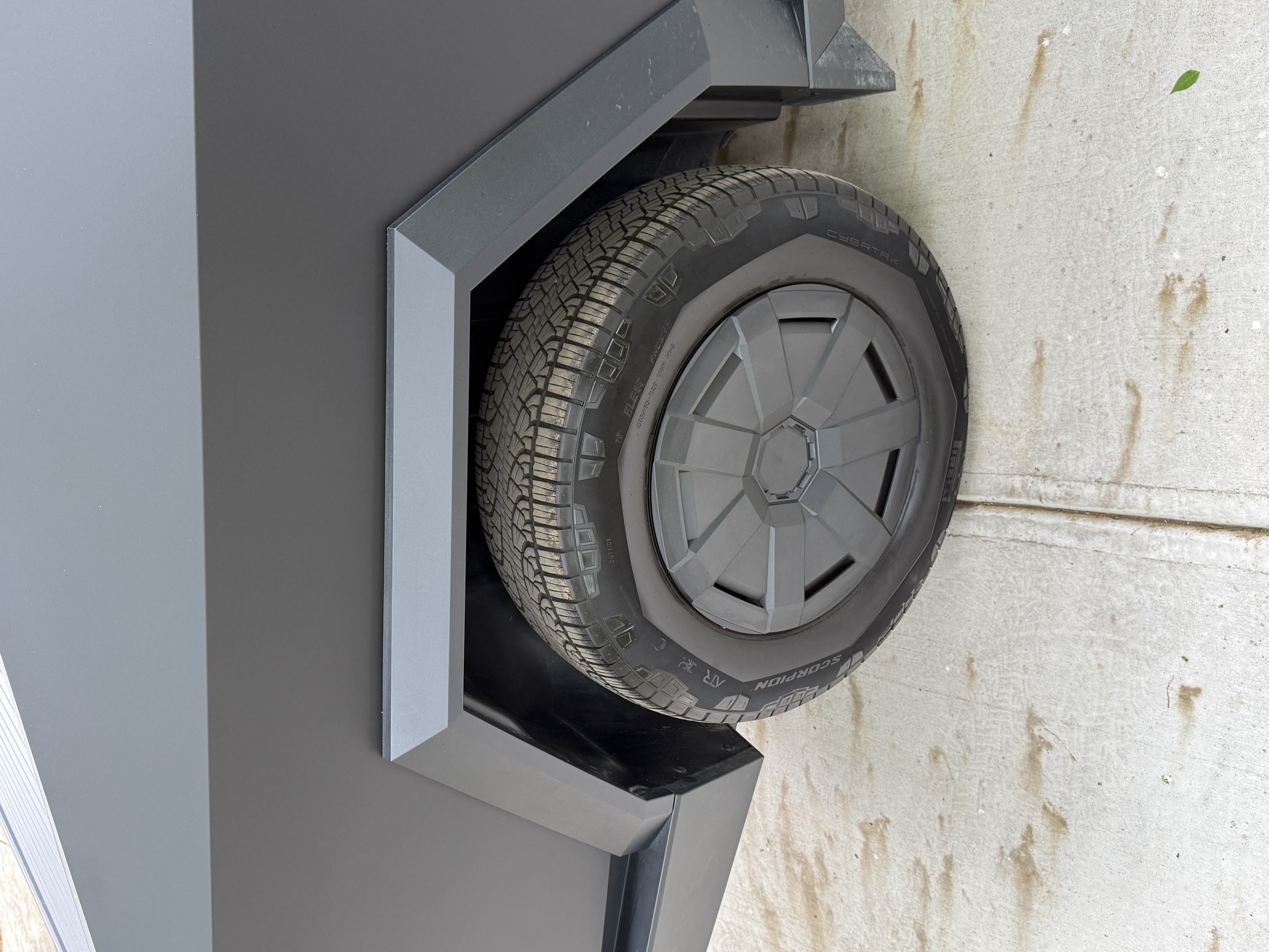 2025 Tesla Cybertruck AWD Crew Cab