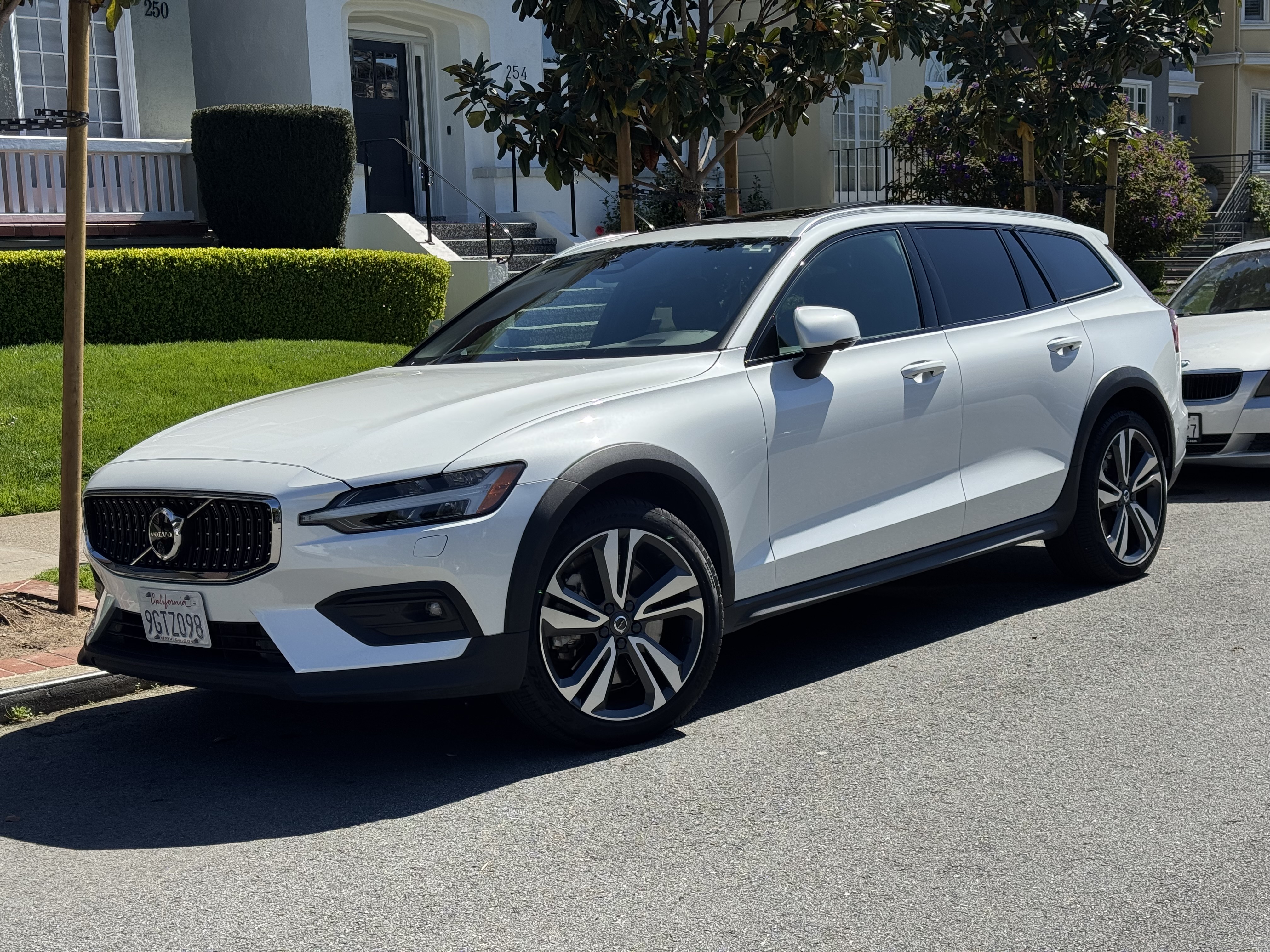 Used 2023 Volvo V60 B5 Cross Country Plus w/ Climate Package