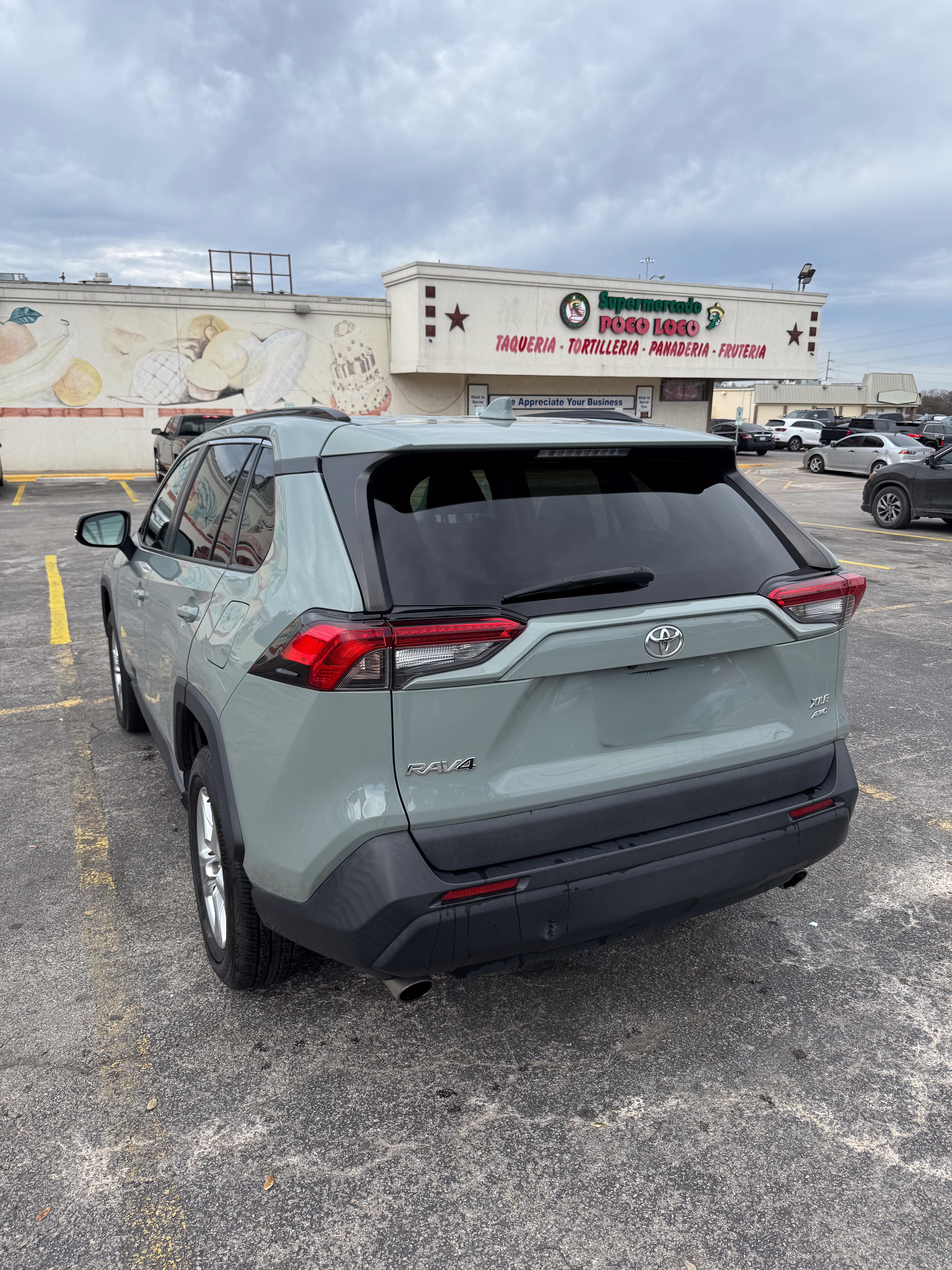 2021 Toyota RAV4 XLE