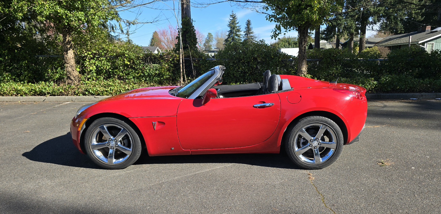 Used 2008 Pontiac Solstice GXP w/ Premium Package