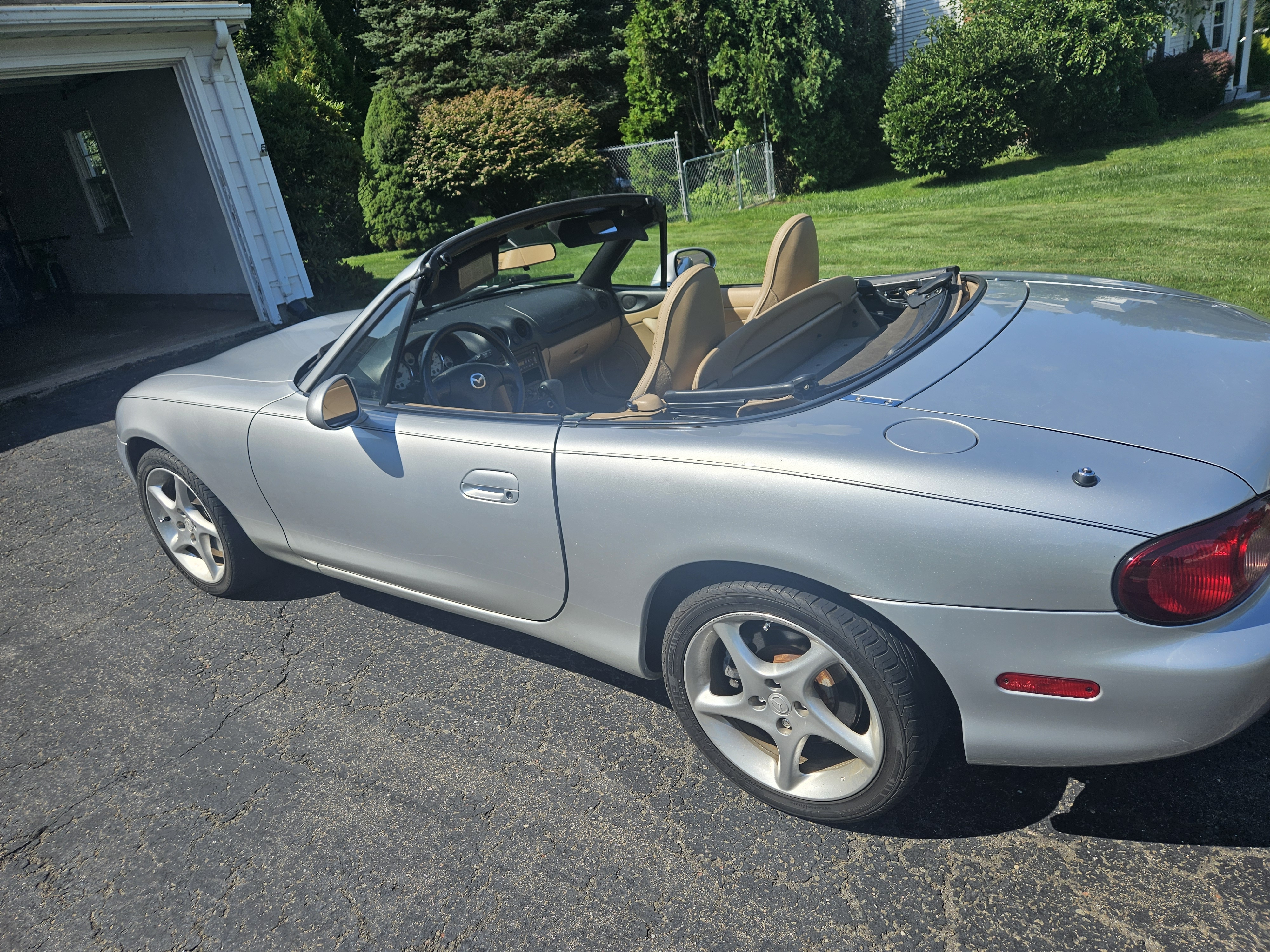 Used 2001 MAZDA MX-5 Miata