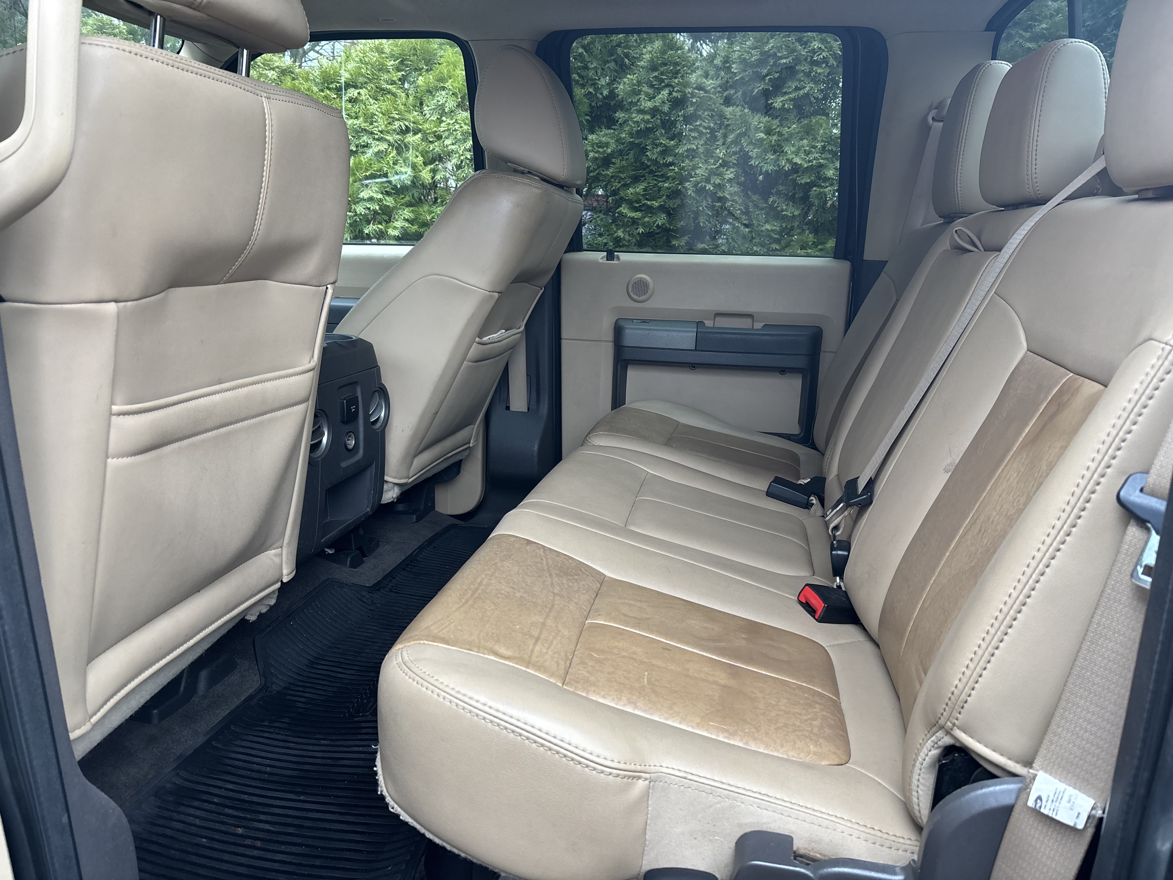 2011 Ford F350 Lariat