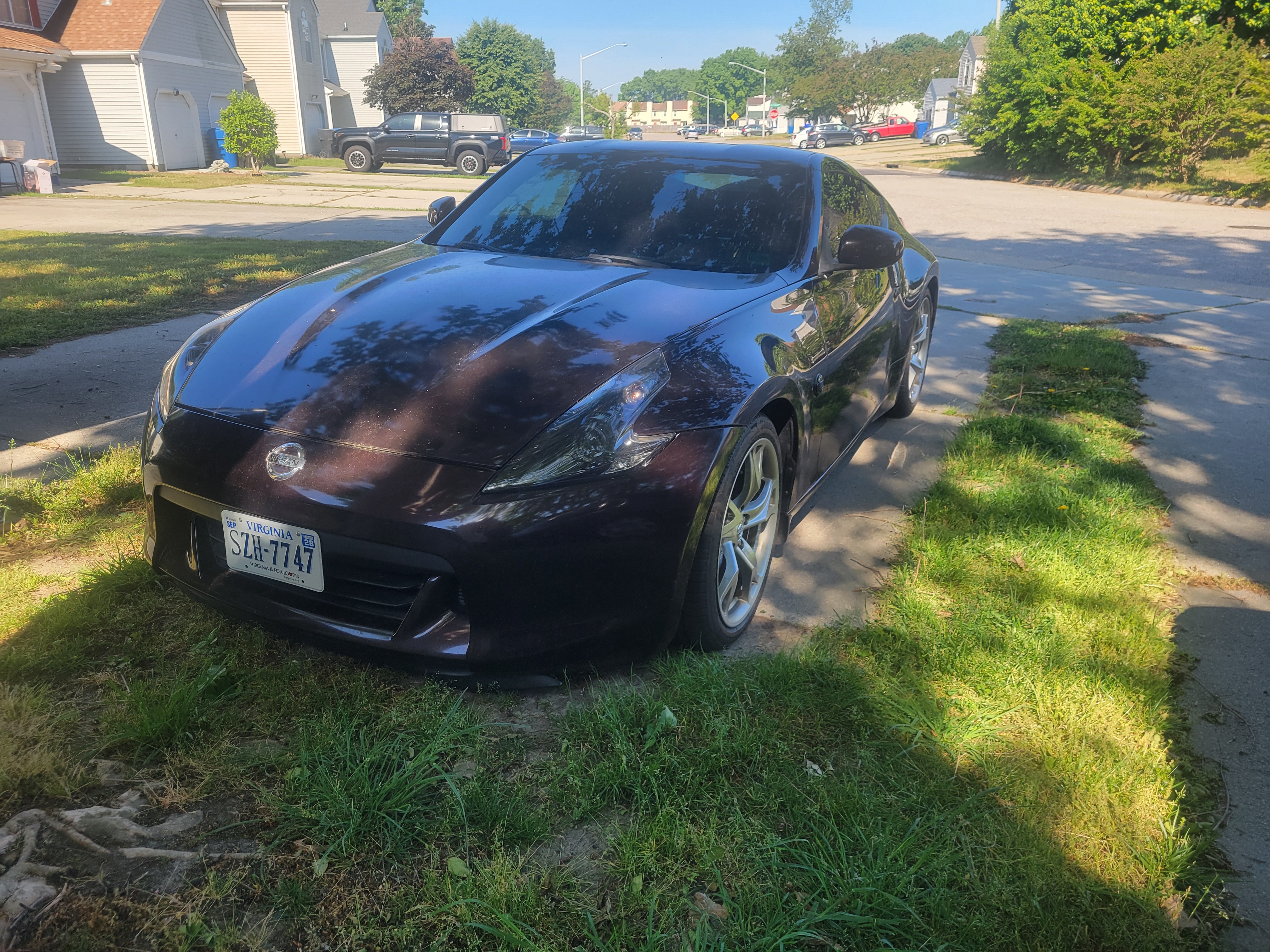 Used 2010 Nissan 370Z Coupe w/ Sport Pkg
