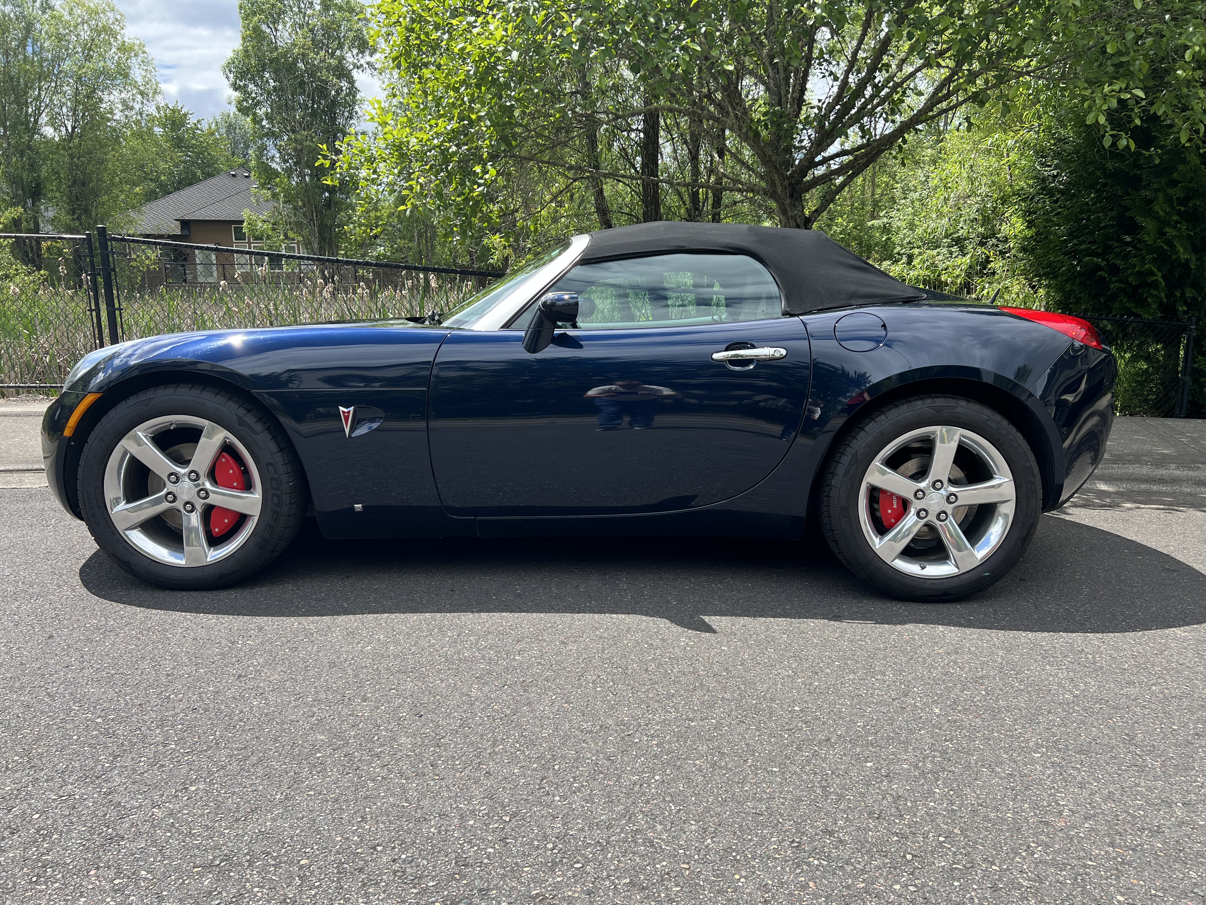 Used 2008 Pontiac Solstice Convertible w/ Premium Package